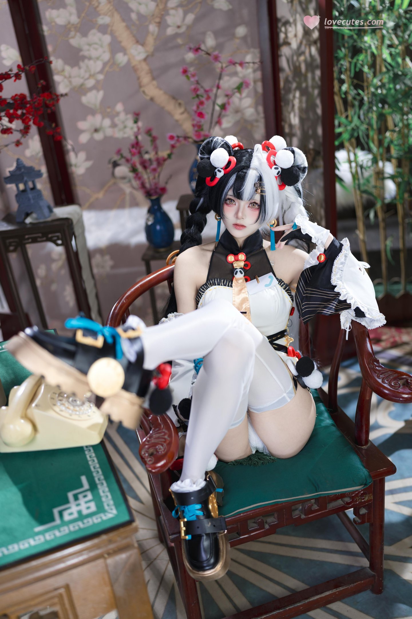 [Cosplay] Jiuqi Miao - Liuyin: White Stockings, Beautiful Legs, Exposed Shoulders, Busty, Eastern Style Elegance 41P