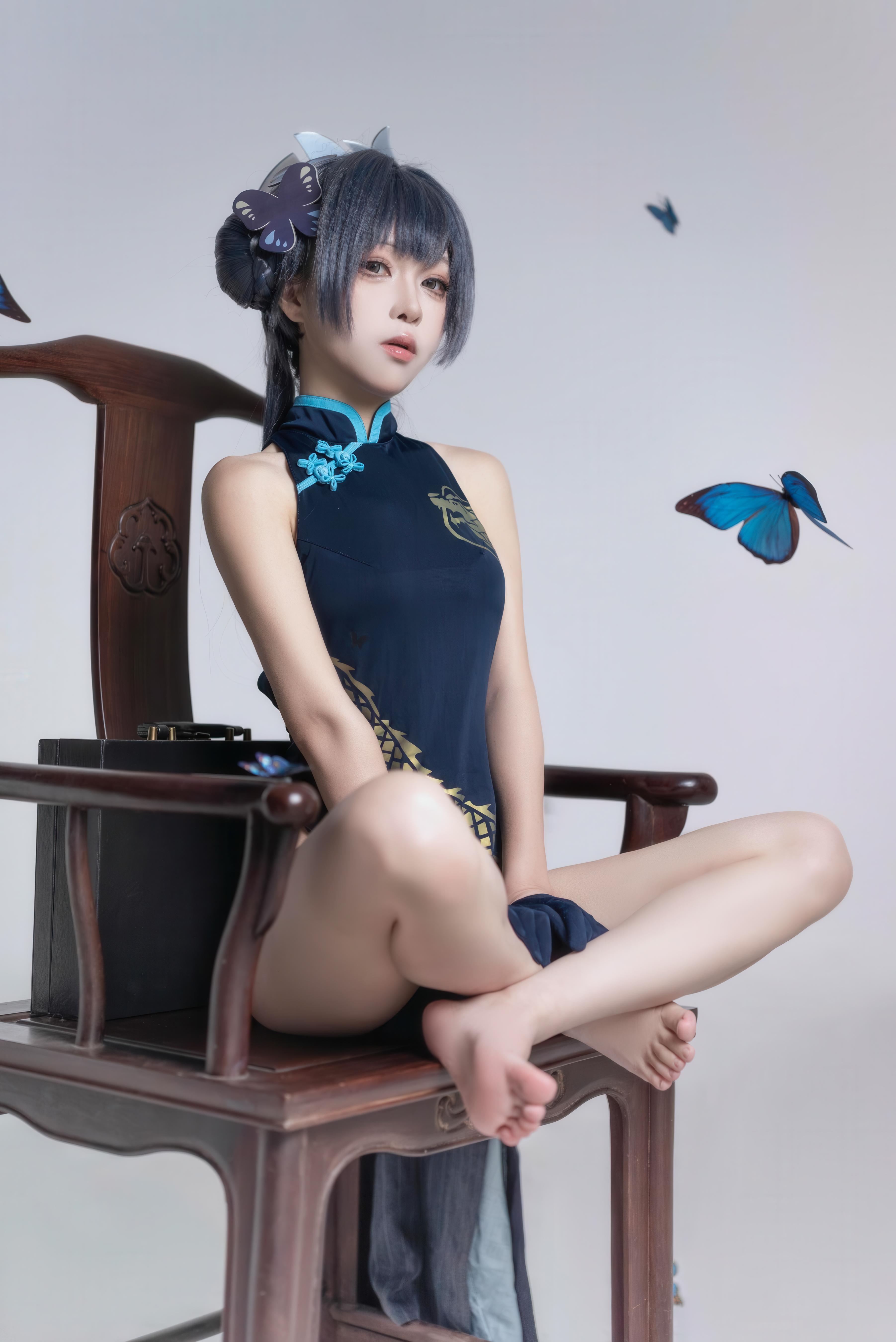 [Cosplay] Vector Fish - Blue Archive Longhua Fei Sakura: A Stunning Blend of Chinese Qipao and Blue Butterfly Elements in 24 Pages