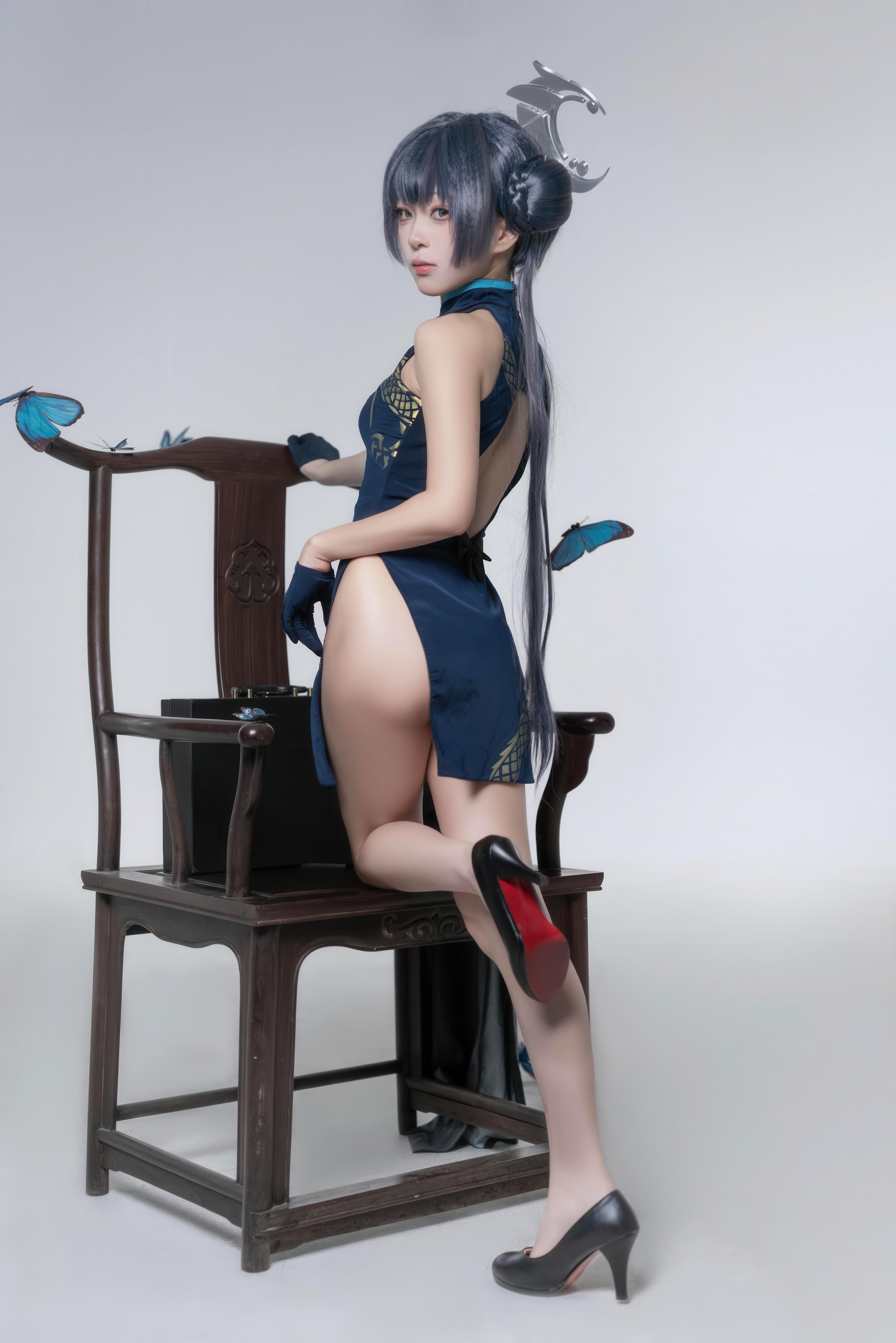 [Cosplay] Vector Fish - Blue Archive Longhua Fei Sakura: A Stunning Blend of Chinese Qipao and Blue Butterfly Elements in 24 Pages