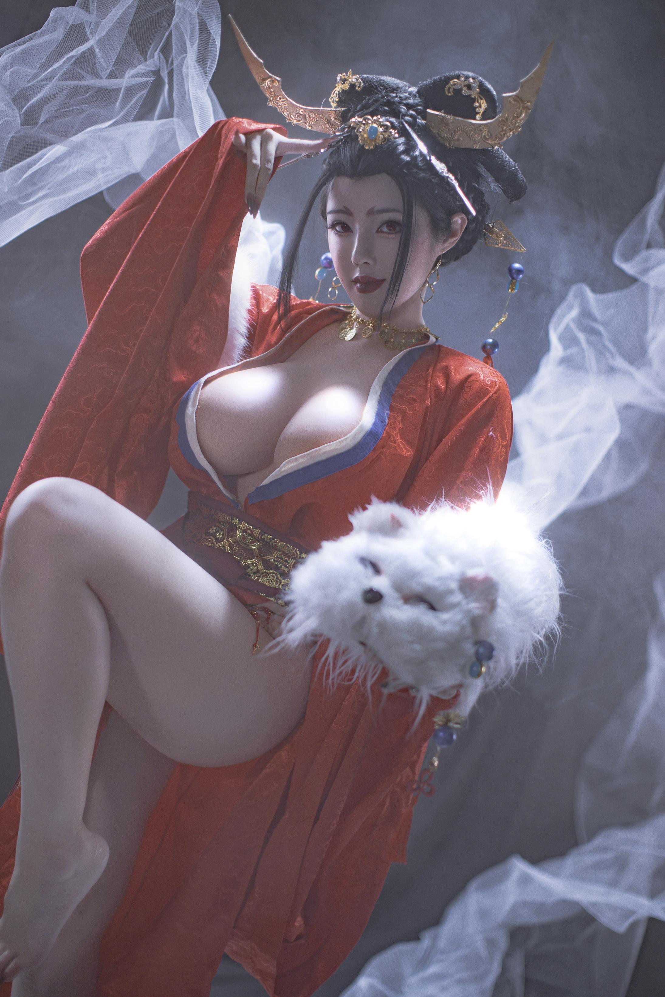 [Cosplay] Titanium Alloy TiTi - The Ever-Changing Fox: A Mystical Ancient Style with Enigmatic Elegance and Stunning Attire 91P