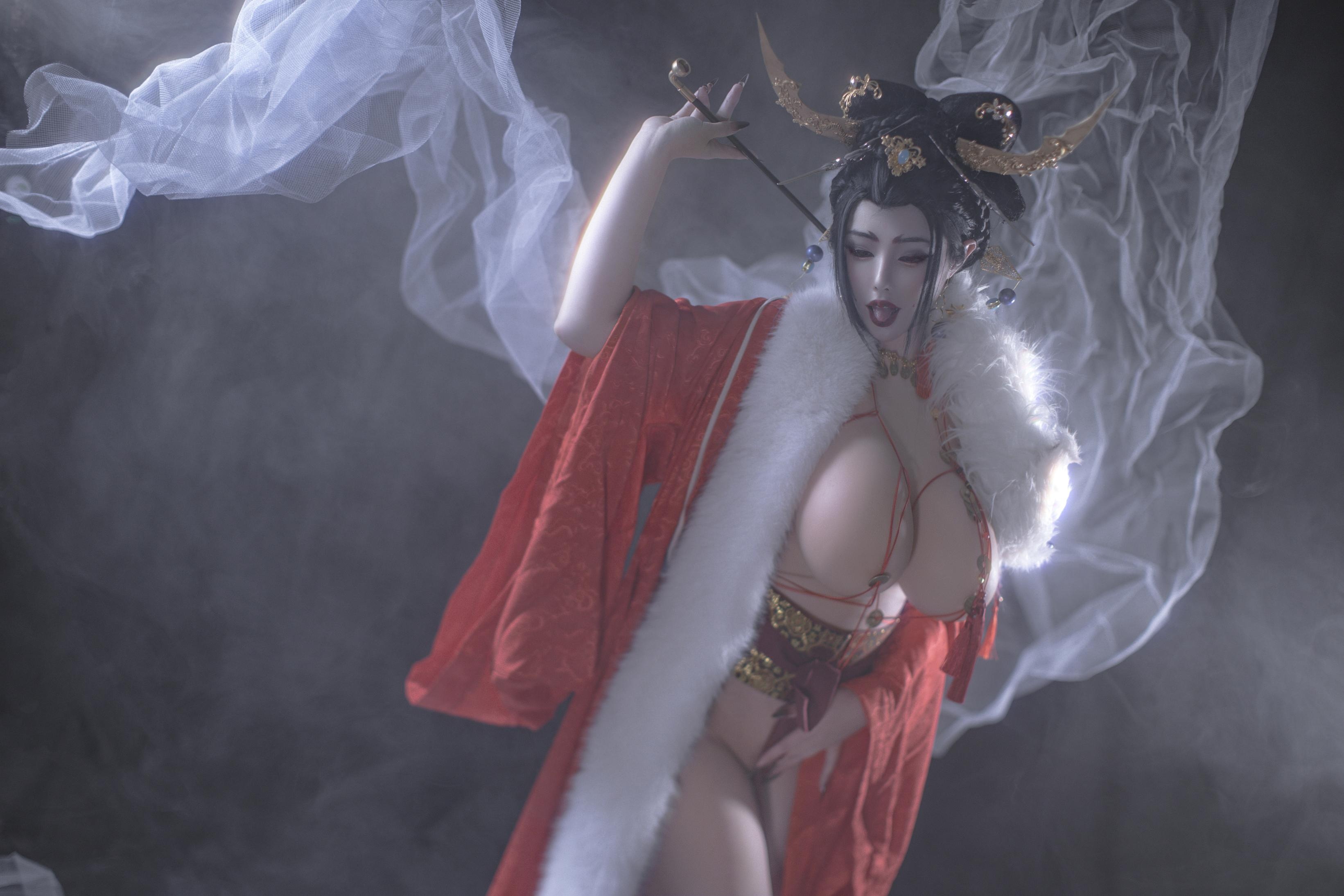 '[cosplay] TiTi - Hồ Ly Vô Thường: Phong Cách Cổ Điển Dưới Khói Sương, Vẻ Đẹp Quyến Rũ và Trang Phục Lộng Lẫy 91P'