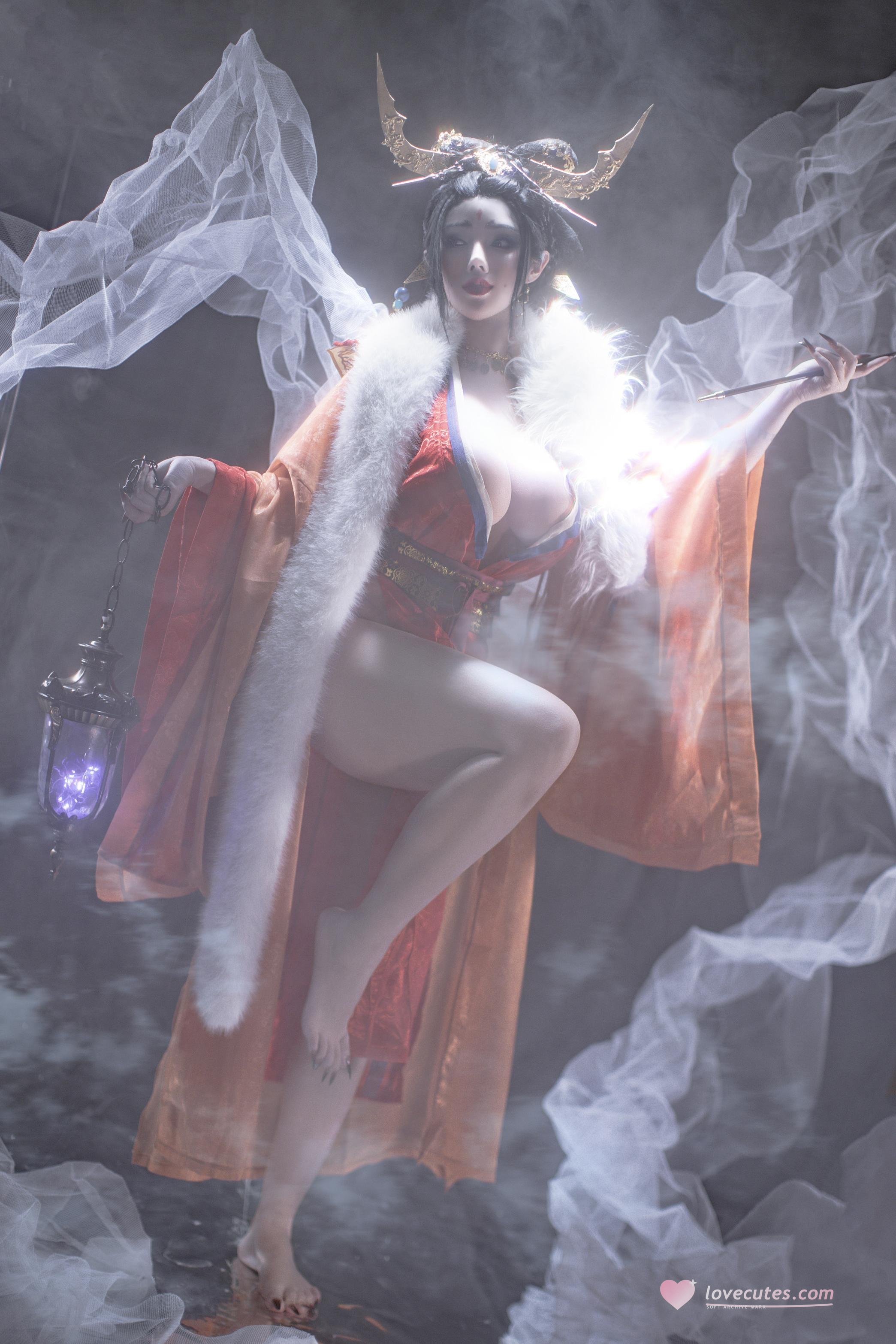 '[cosplay] TiTi - Hồ Ly Vô Thường: Phong Cách Cổ Điển Dưới Khói Sương, Vẻ Đẹp Quyến Rũ và Trang Phục Lộng Lẫy 91P'
