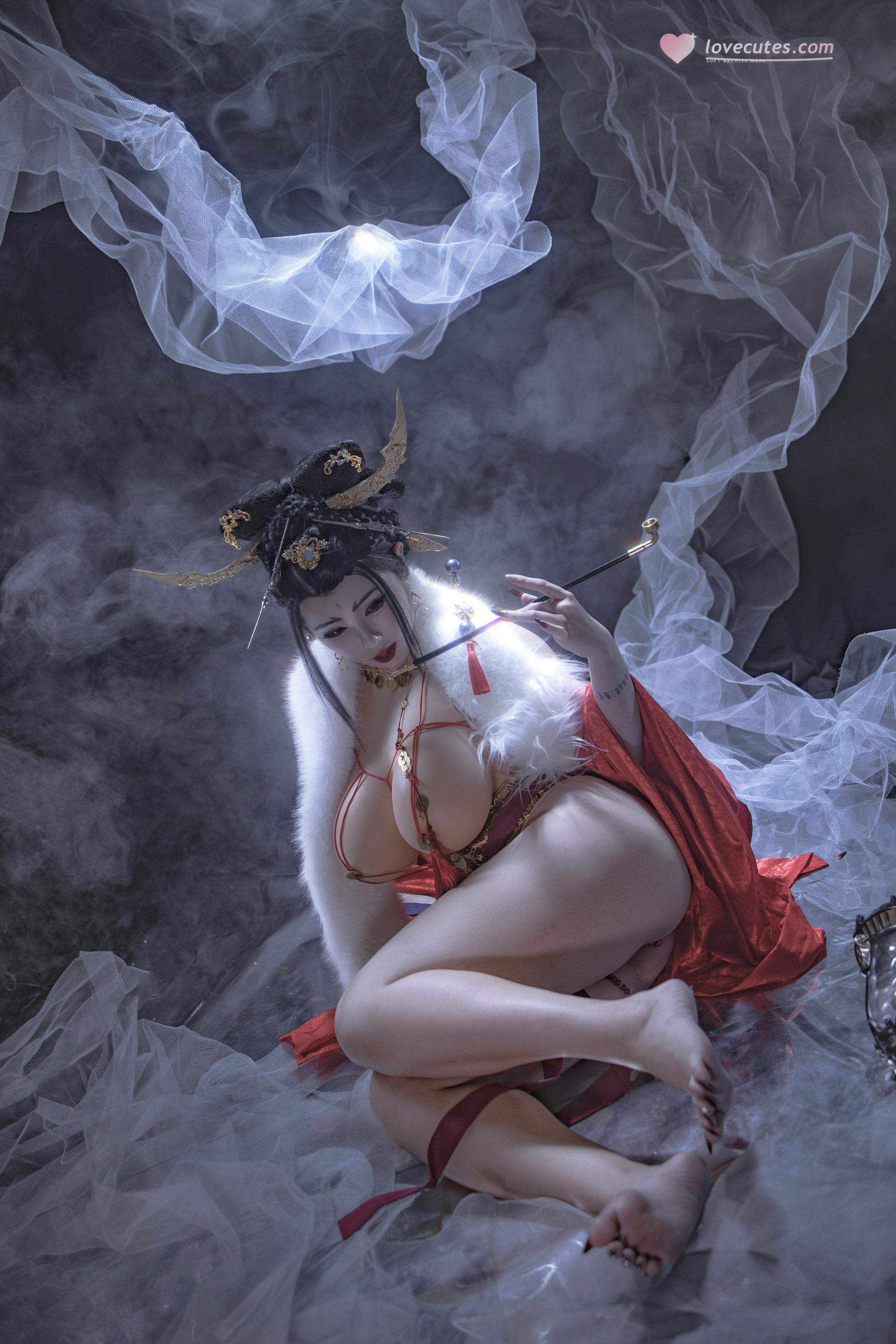 '[cosplay] TiTi - Hồ Ly Vô Thường: Phong Cách Cổ Điển Dưới Khói Sương, Vẻ Đẹp Quyến Rũ và Trang Phục Lộng Lẫy 91P'