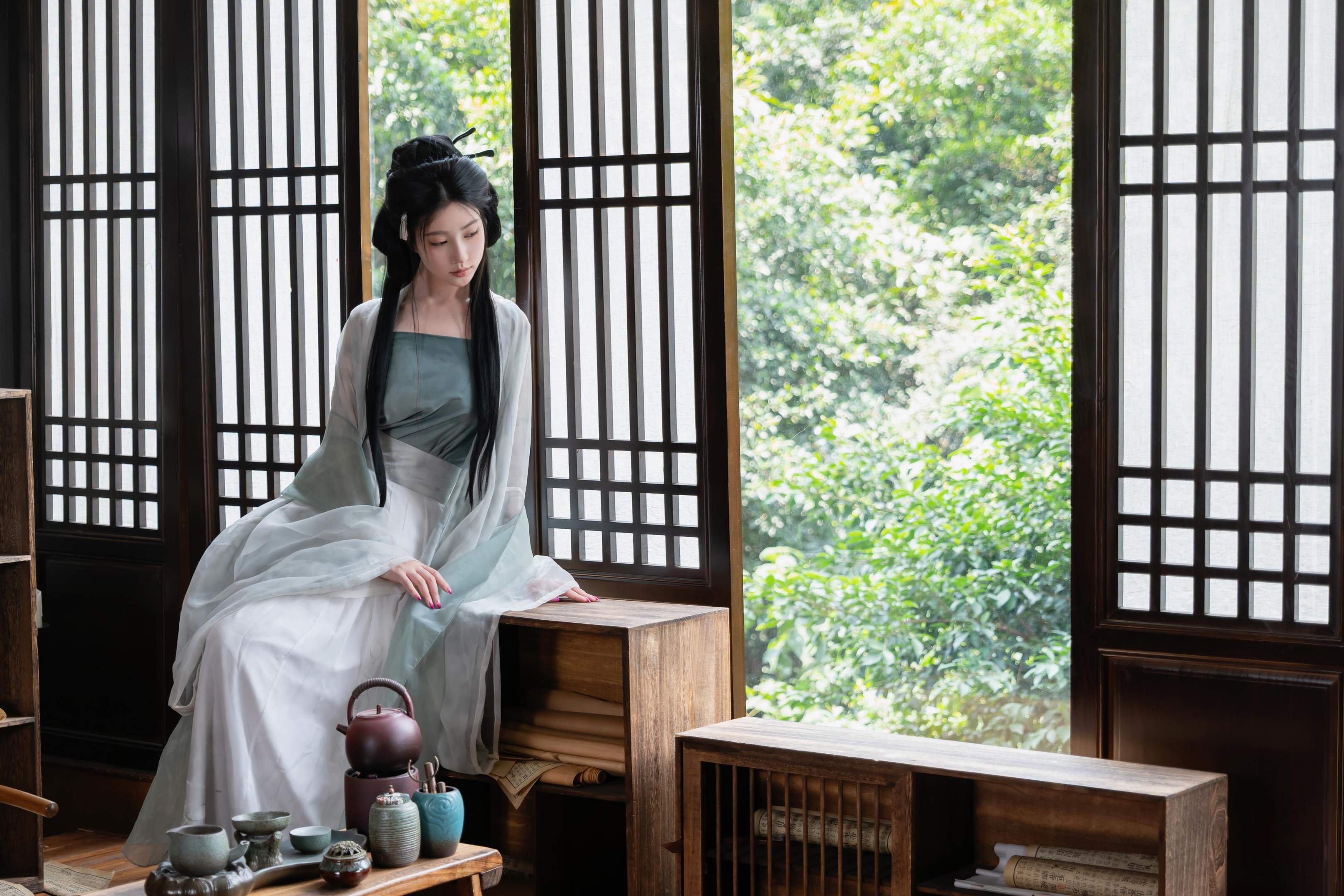 [写真] 年年Nnian - 浣溪沙：軽やかな透け感の薄手漢服と美しい胸元 木窓茶室の古風 80P