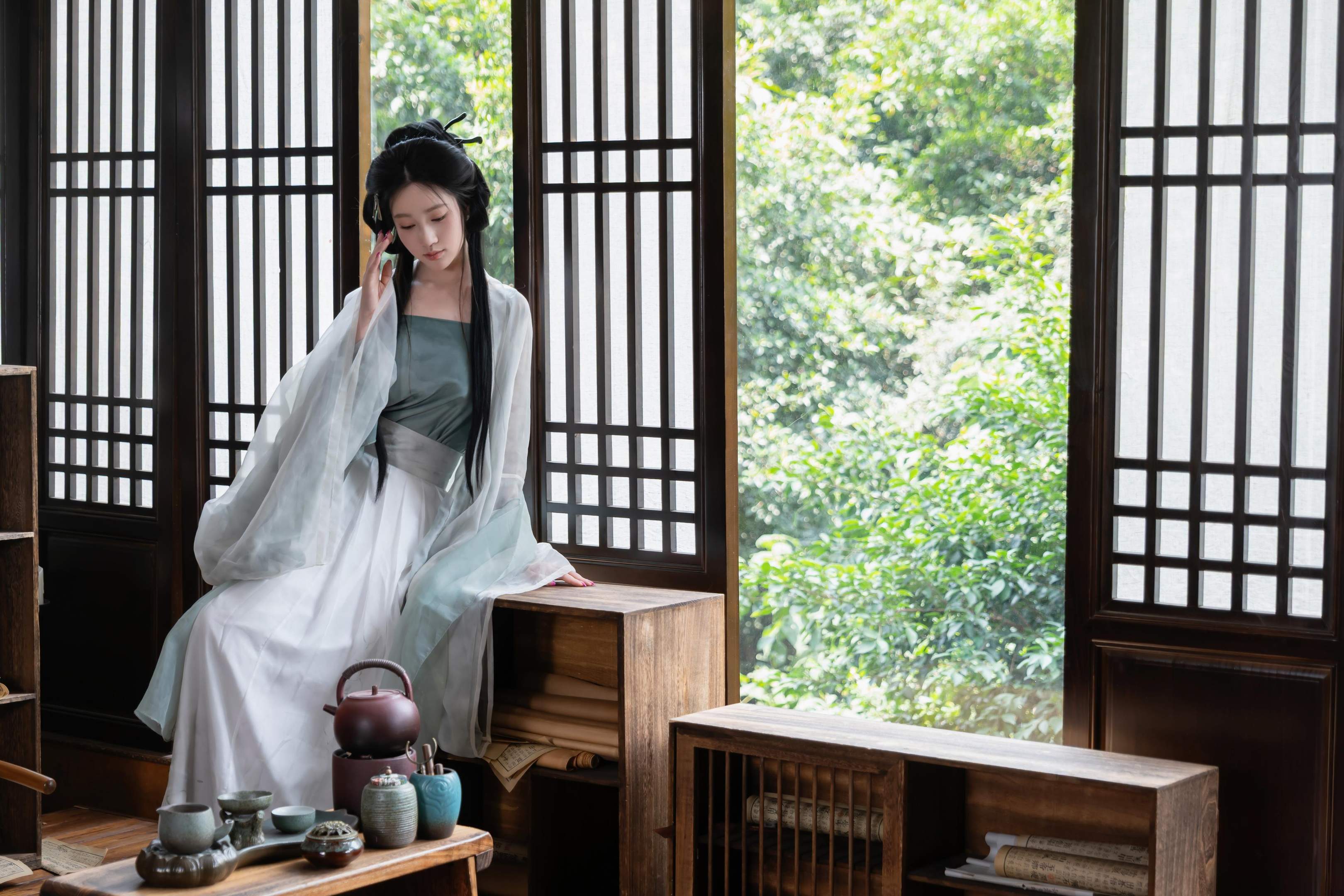 [写真] 年年Nnian - 浣溪沙：軽やかな透け感の薄手漢服と美しい胸元 木窓茶室の古風 80P