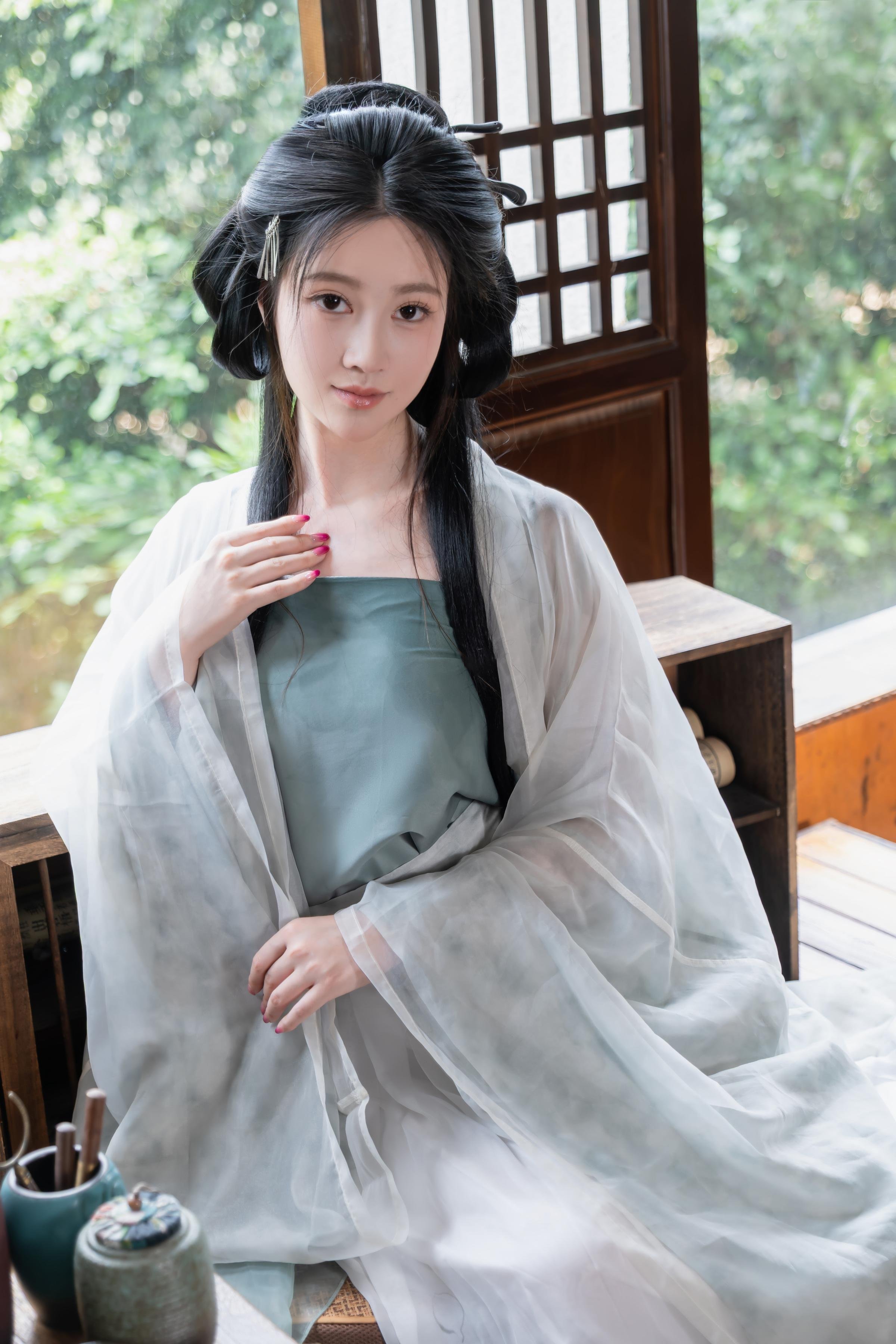 [Ảnh] Nnian - 浣溪沙: Áo Gấm Mỏng Manh, Vẻ Đẹp Quyến Rũ Từ Cửa Sổ Gỗ, Phong Cách Cổ Điển 80P