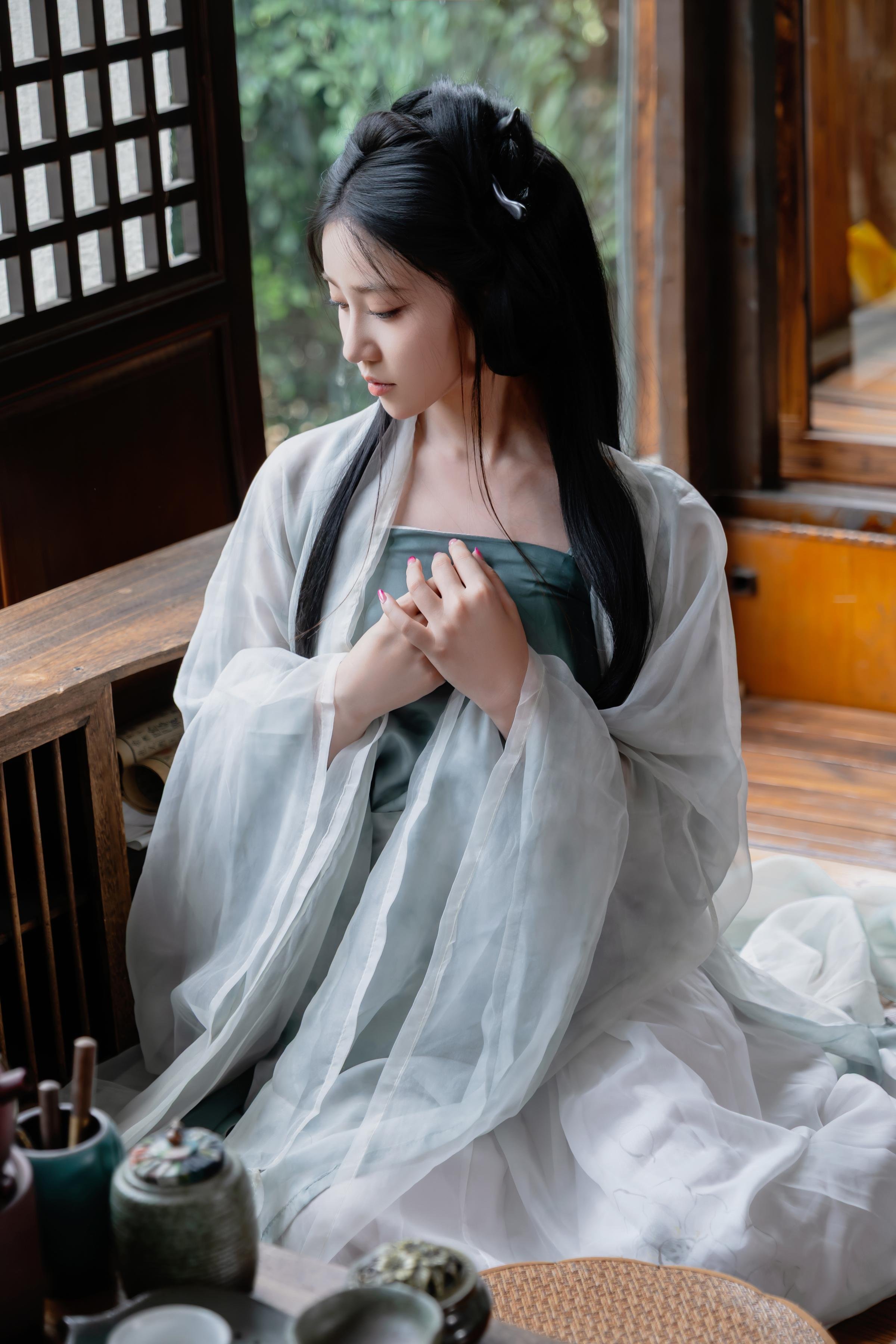 [Ảnh] Nnian - 浣溪沙: Áo Gấm Mỏng Manh, Vẻ Đẹp Quyến Rũ Từ Cửa Sổ Gỗ, Phong Cách Cổ Điển 80P