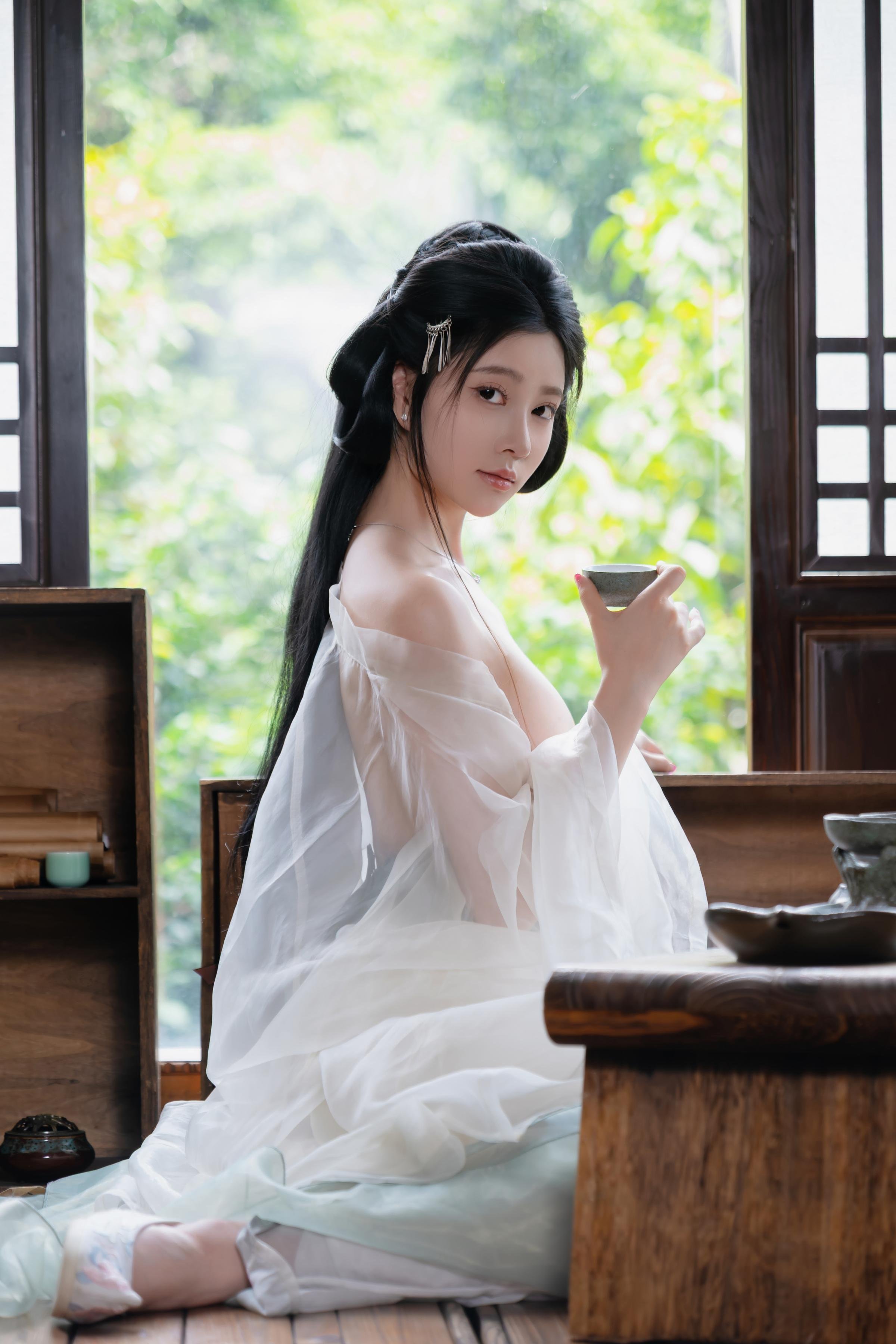[Ảnh] Nnian - 浣溪沙: Áo Gấm Mỏng Manh, Vẻ Đẹp Quyến Rũ Từ Cửa Sổ Gỗ, Phong Cách Cổ Điển 80P