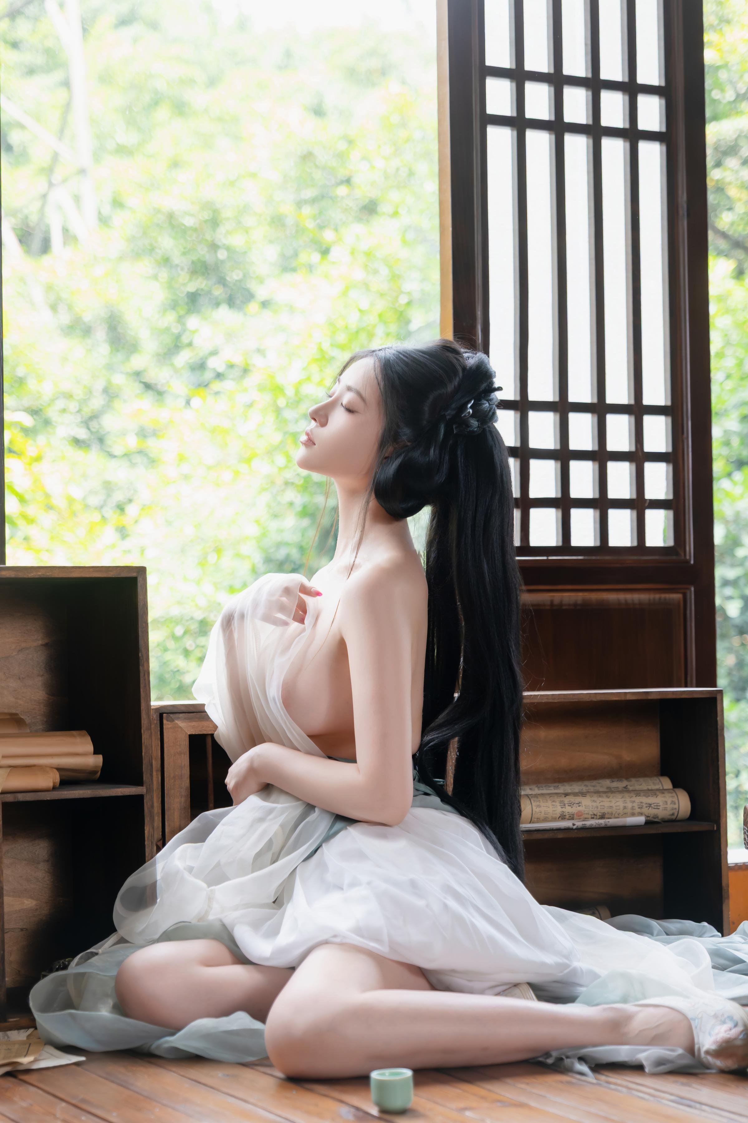 [Ảnh] Nnian - 浣溪沙: Áo Gấm Mỏng Manh, Vẻ Đẹp Quyến Rũ Từ Cửa Sổ Gỗ, Phong Cách Cổ Điển 80P