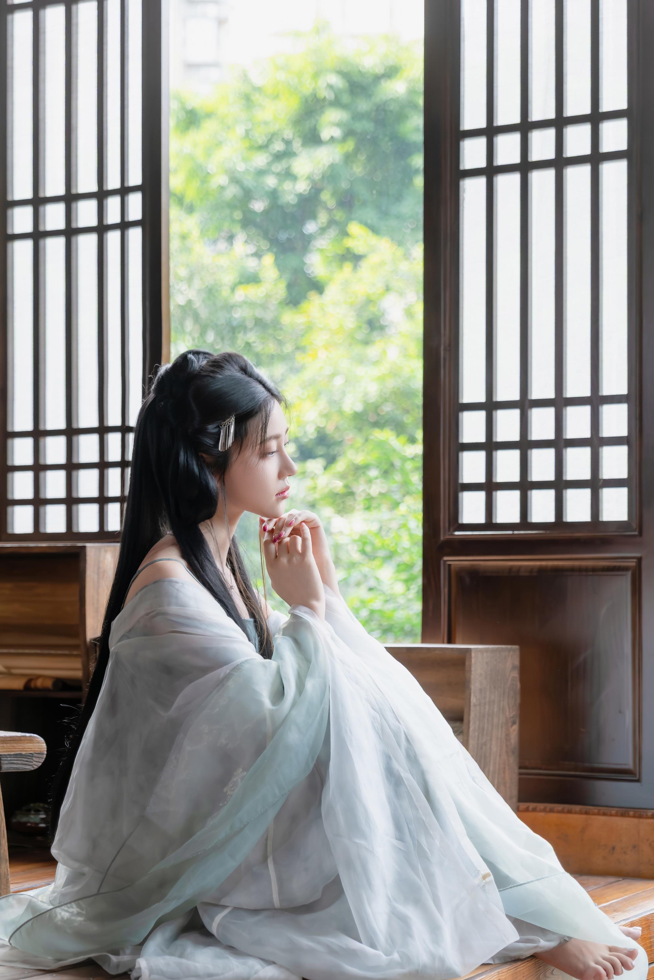[Ảnh] Nnian - 浣溪沙: Áo Gấm Mỏng Manh, Vẻ Đẹp Quyến Rũ Từ Cửa Sổ Gỗ, Phong Cách Cổ Điển 80P