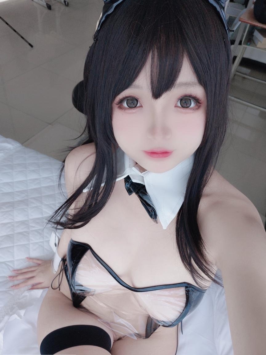 [私房] 日奈娇 - Người mẫu thỏ trong suốt tự chụp: PVC trong suốt, vòng một lộ liễu, mông cong, giày cao gót 40P
