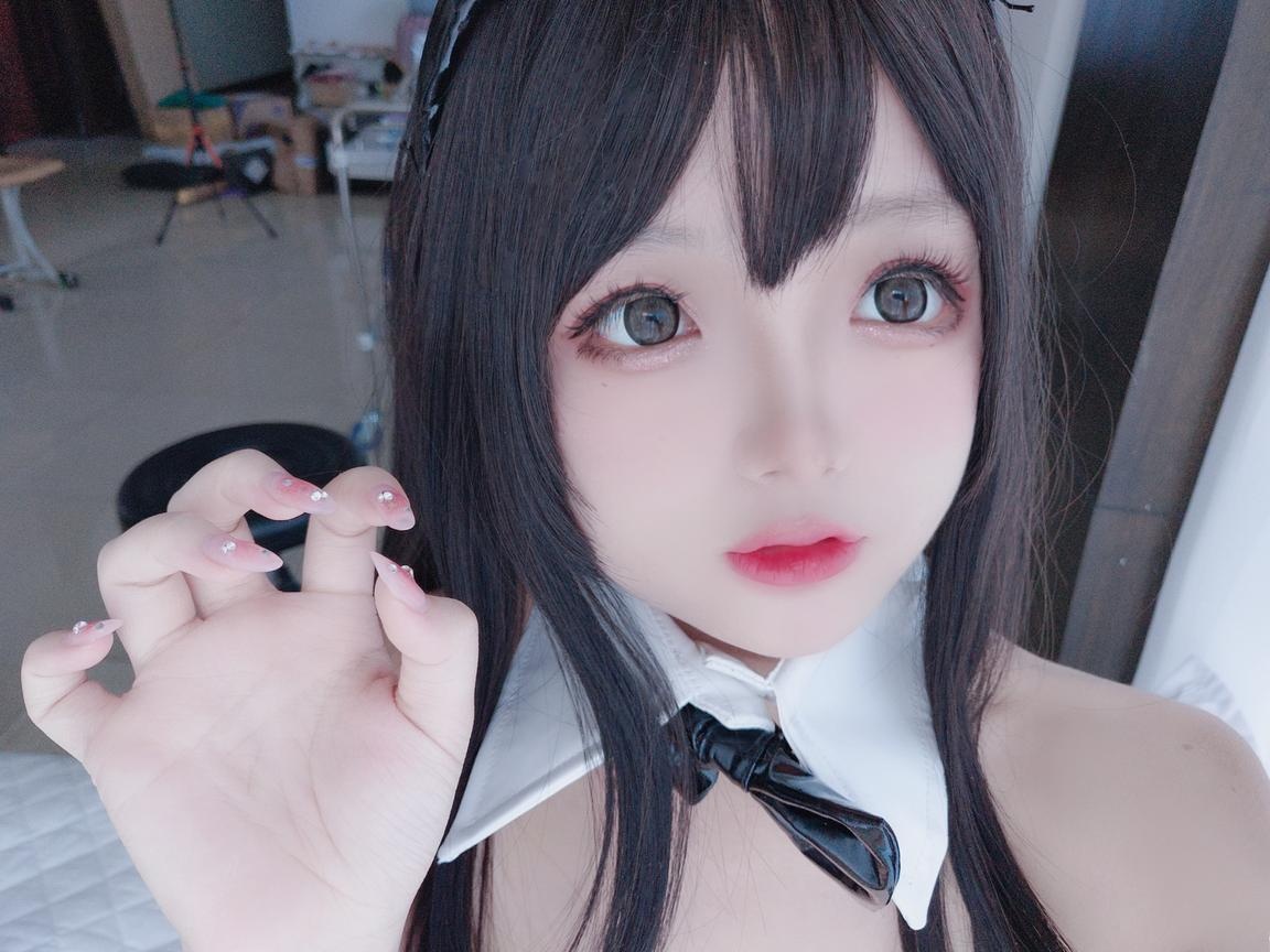 [私房] 日奈娇 - 透明兔女郎自拍：透明PVC兔女郎真空露胸翹臀高跟自拍 40P