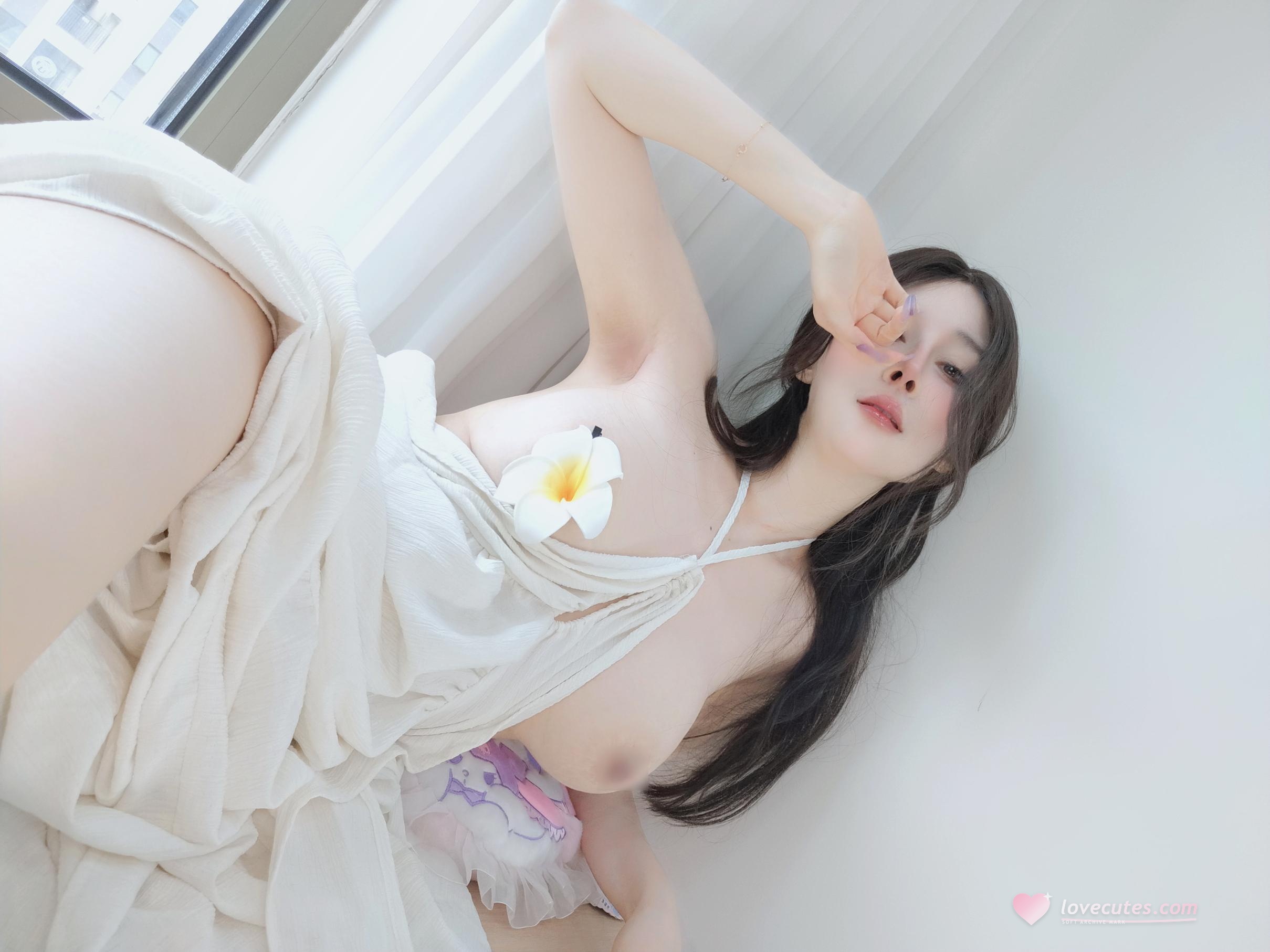 [私房] 白銀81 - Fantia 2025年10月會員合集：16套訂閱內容 爆乳露點共116P5V