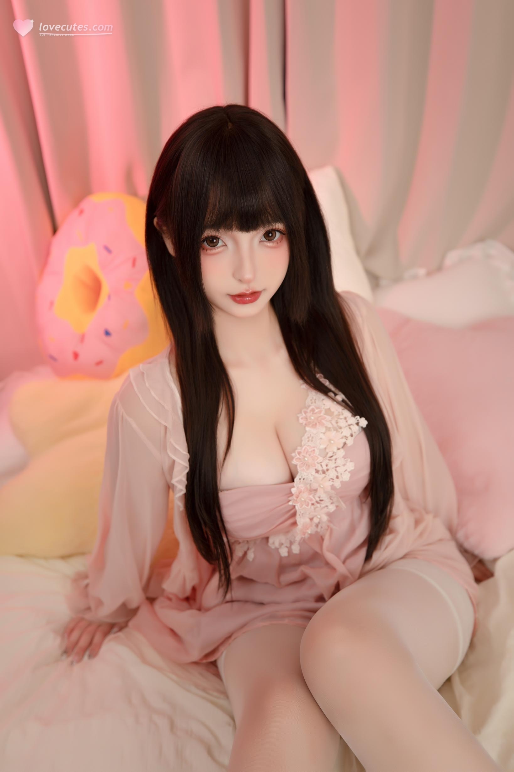 [Private] MAFUYU Kagurazaka - High Heel Robe: Pink Lace Lingerie and Stockings on Bed 75P2V
