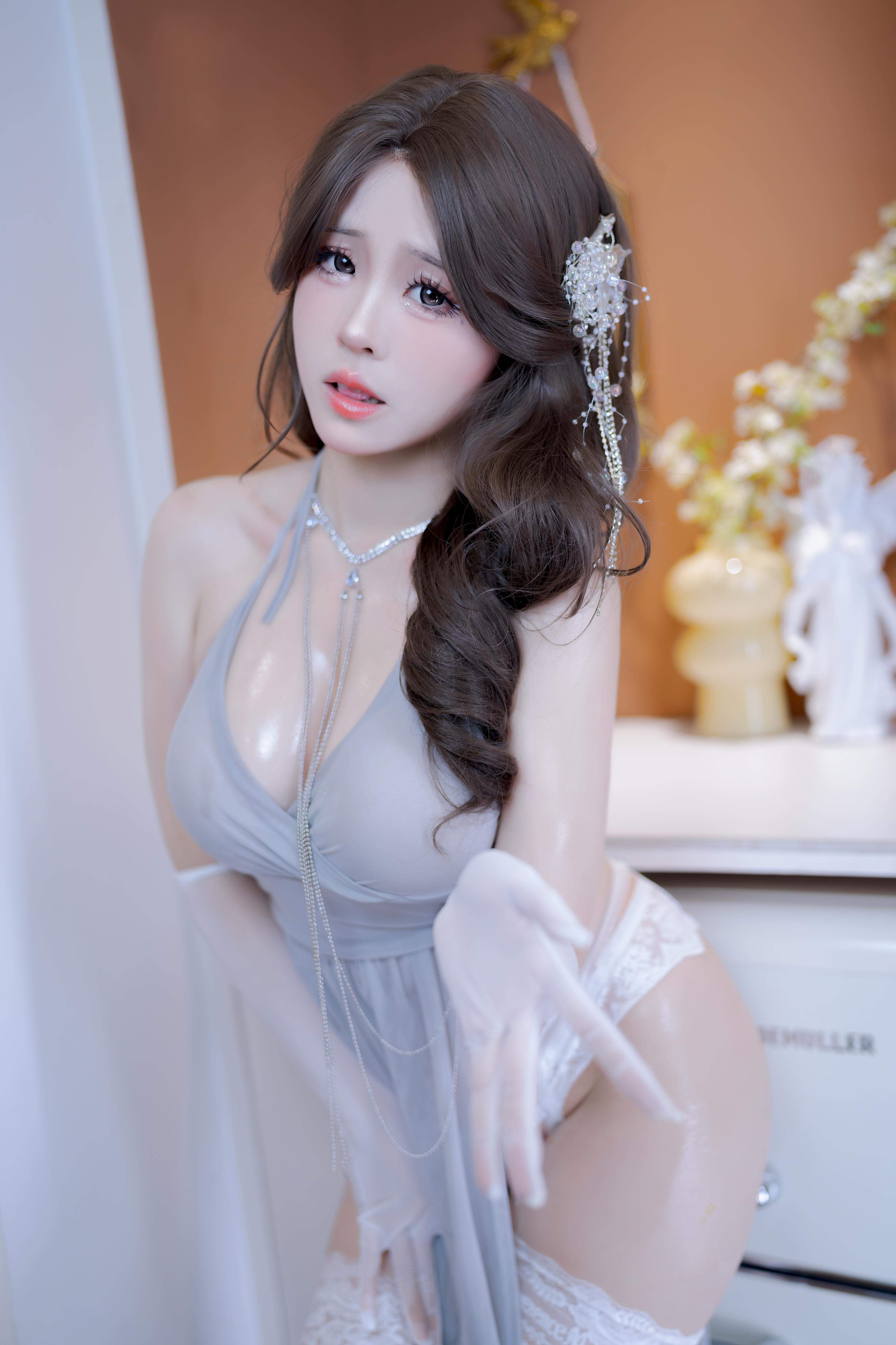 [Private] Miko-chan ww - Wife's Duty: Gray Sheer White Stockings, Beautiful Bust, Lace Panties Exposing the Butt, 36P