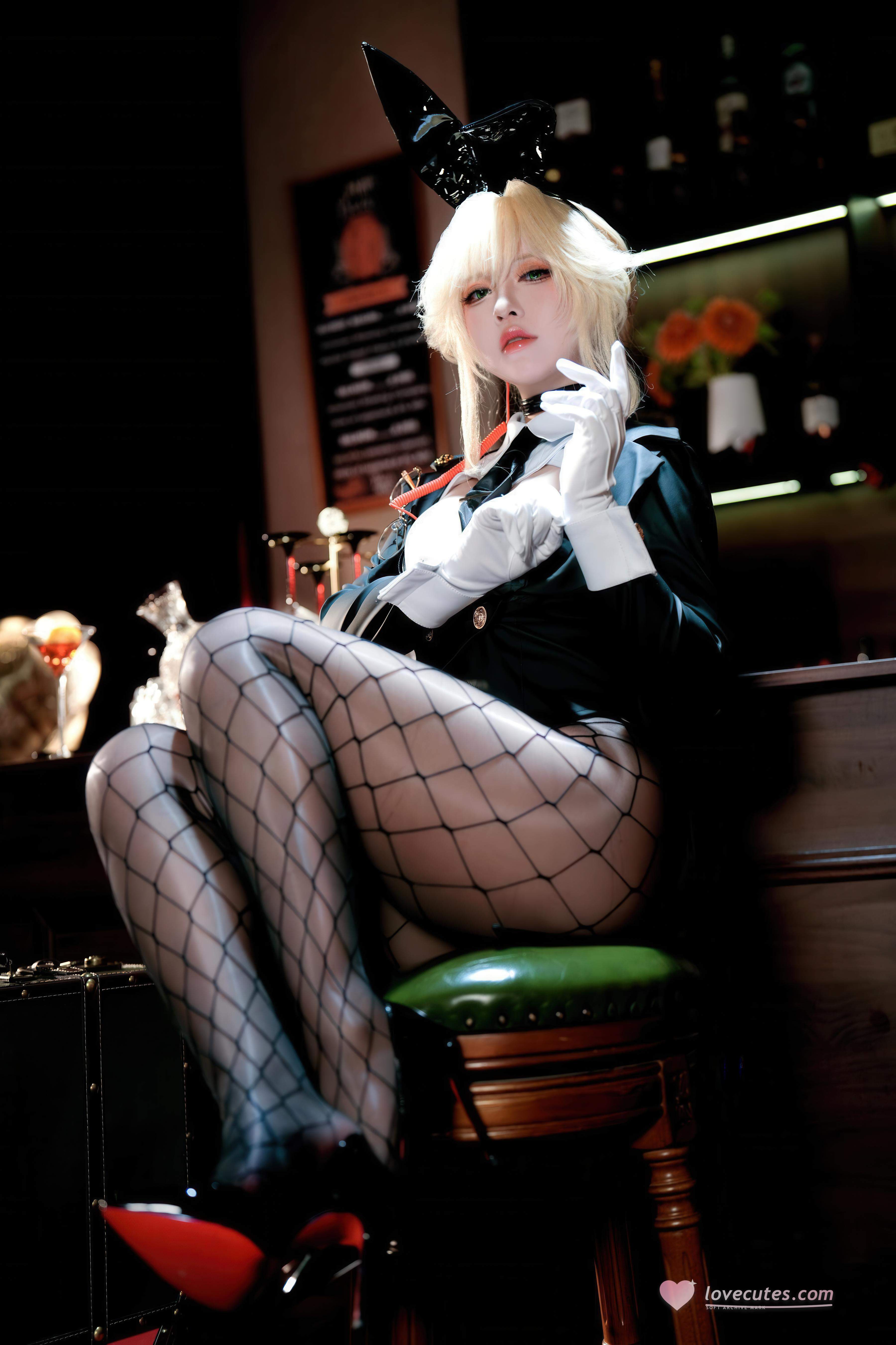 '[cosplay] 半半子 - Nikke Thần Chiến Thắng Agent Bunny: Thỏ Đen Gợi Cảm, Ngực Khủng, Mông Đẹp, Quần Lưới 62P'
