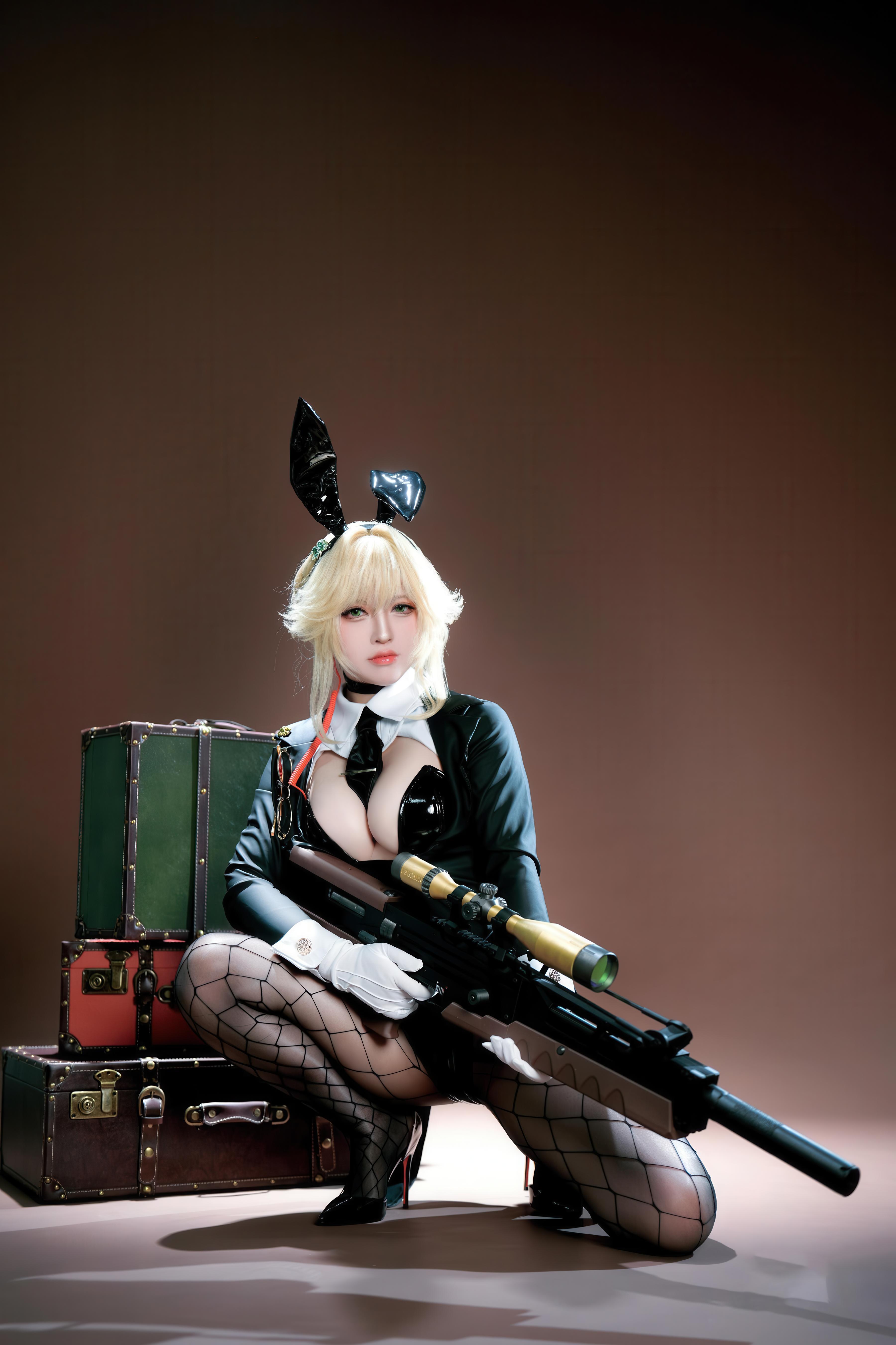 [cospaly] 半半子 - Nikke勝利女神 愛德 Agent Bunny：黑色兔女郎巨乳翹臀 網襪露臀還原 62P