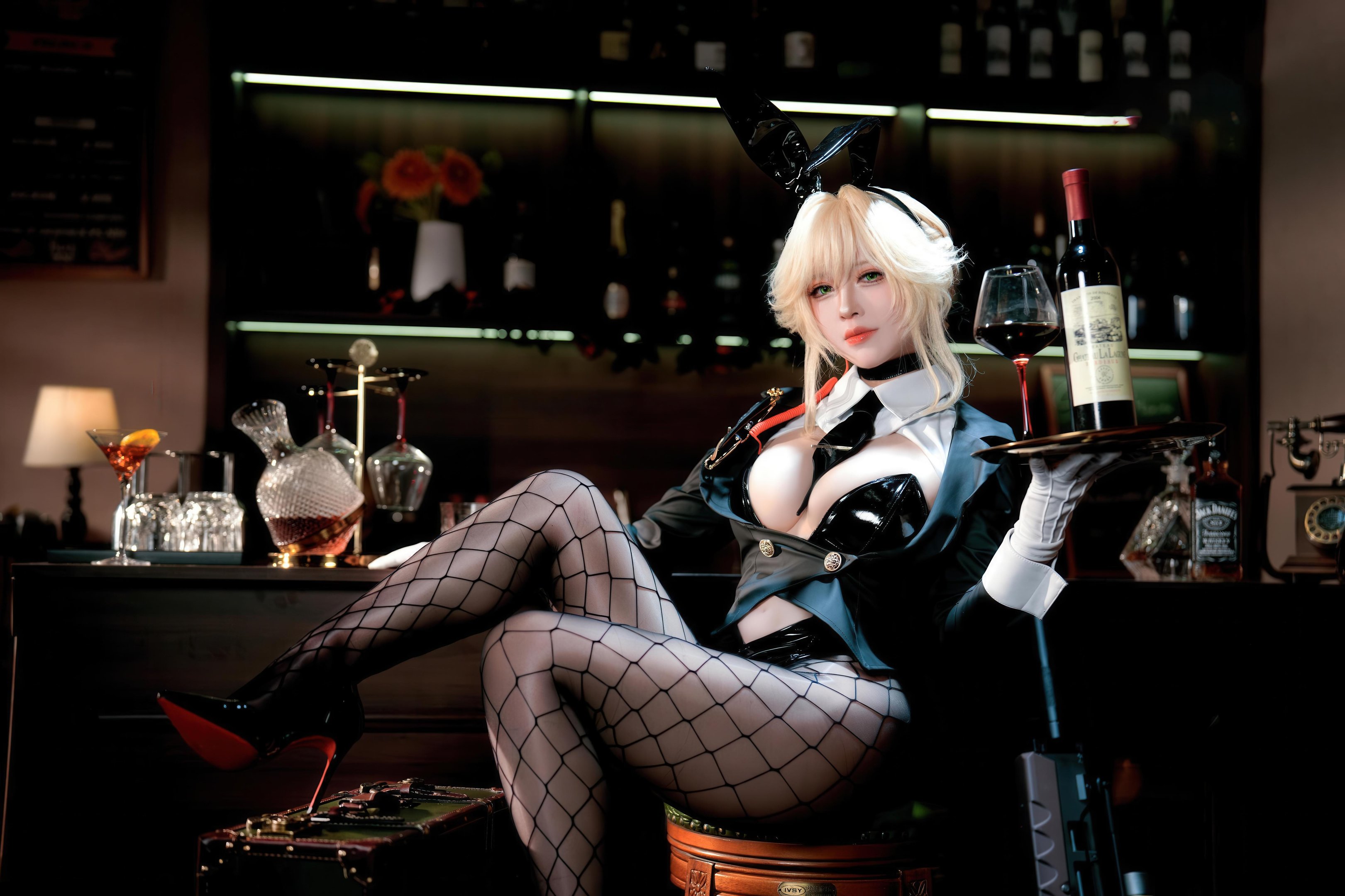 [cospaly] 半半子 - Nikke勝利女神 愛德 Agent Bunny：黑色兔女郎巨乳翹臀 網襪露臀還原 62P