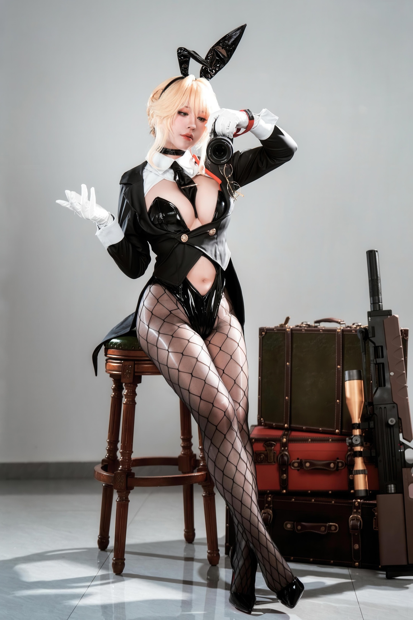 '[cosplay] 半半子 - Nikke Thần Chiến Thắng Agent Bunny: Thỏ Đen Gợi Cảm, Ngực Khủng, Mông Đẹp, Quần Lưới 62P'