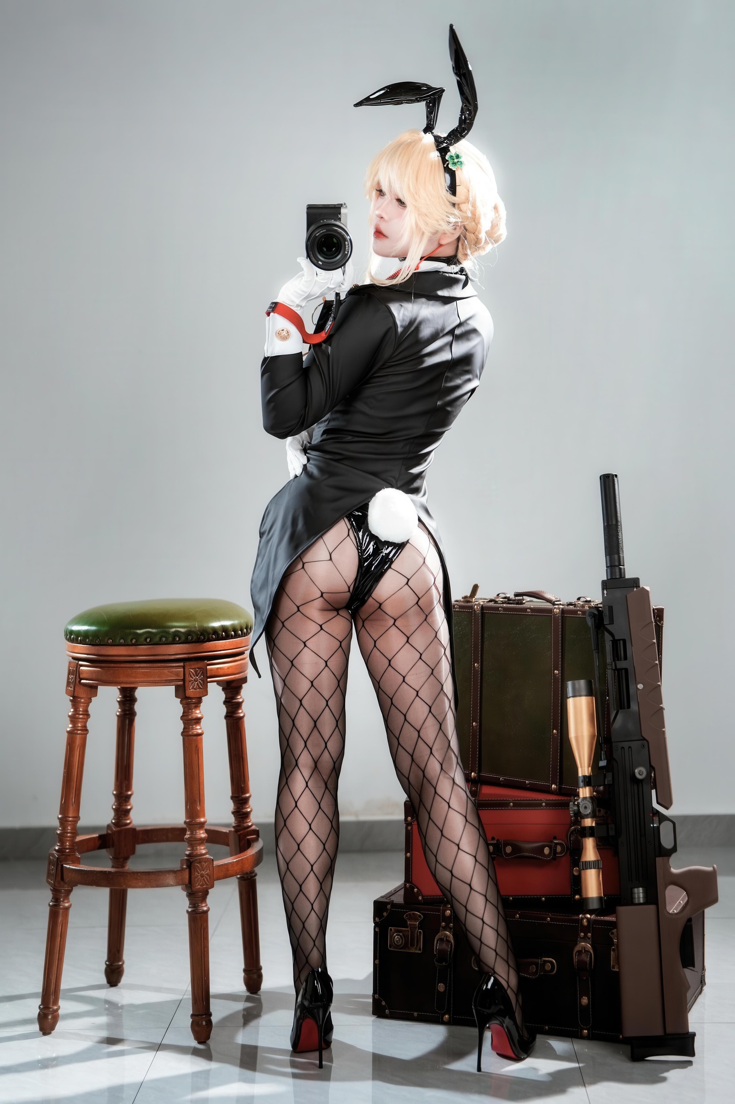 '[cosplay] 半半子 - Nikke Thần Chiến Thắng Agent Bunny: Thỏ Đen Gợi Cảm, Ngực Khủng, Mông Đẹp, Quần Lưới 62P'