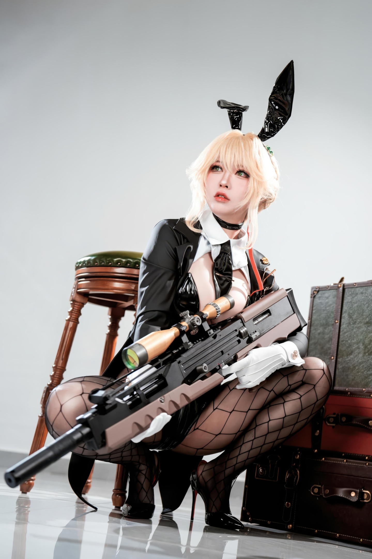 '[cosplay] 半半子 - Nikke Thần Chiến Thắng Agent Bunny: Thỏ Đen Gợi Cảm, Ngực Khủng, Mông Đẹp, Quần Lưới 62P'