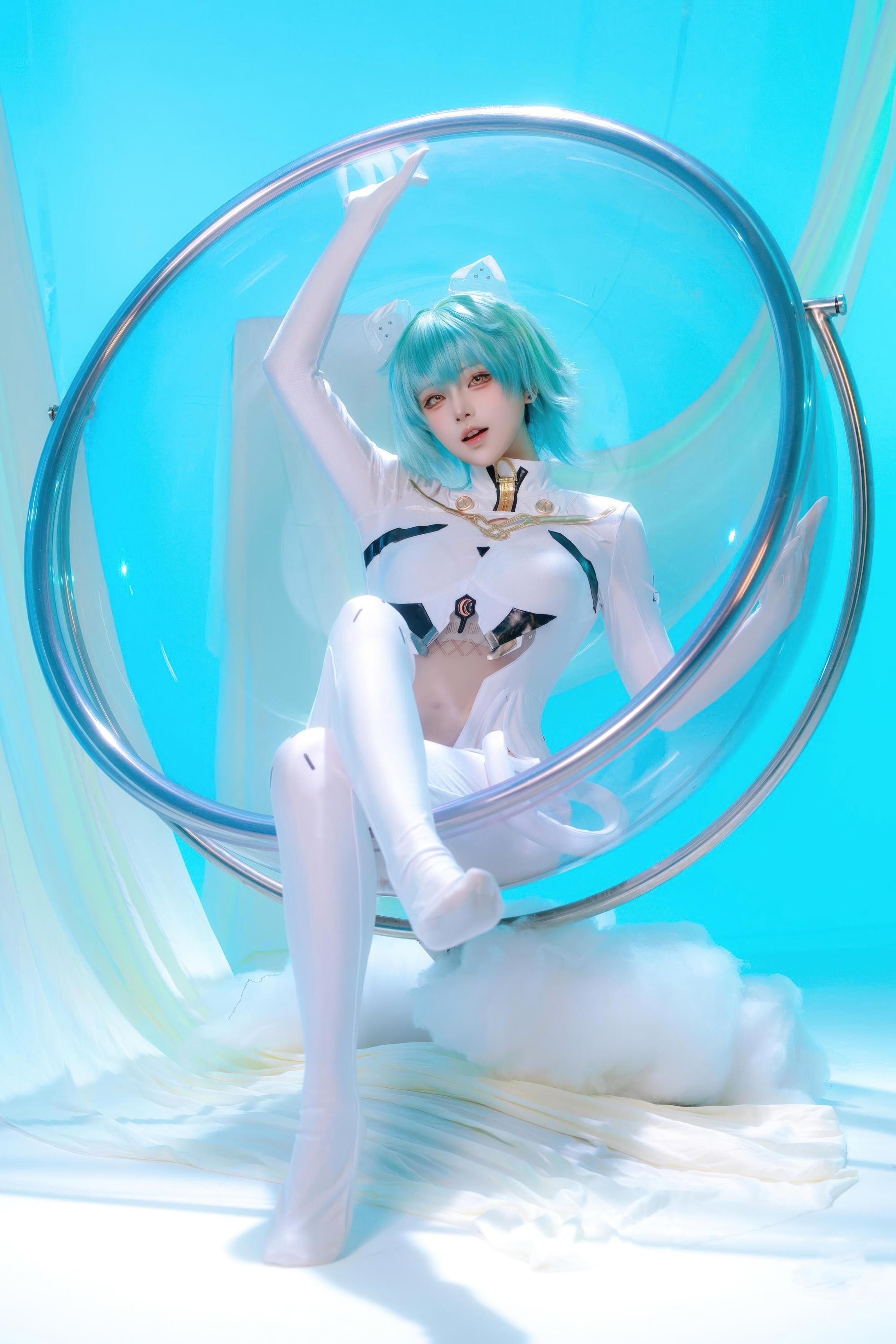 【Cosplay】屿魚 - 碧藍航線 納希莫夫·海軍上將：藍綠短髮白色緊身衣 巨乳美腿還原 45P