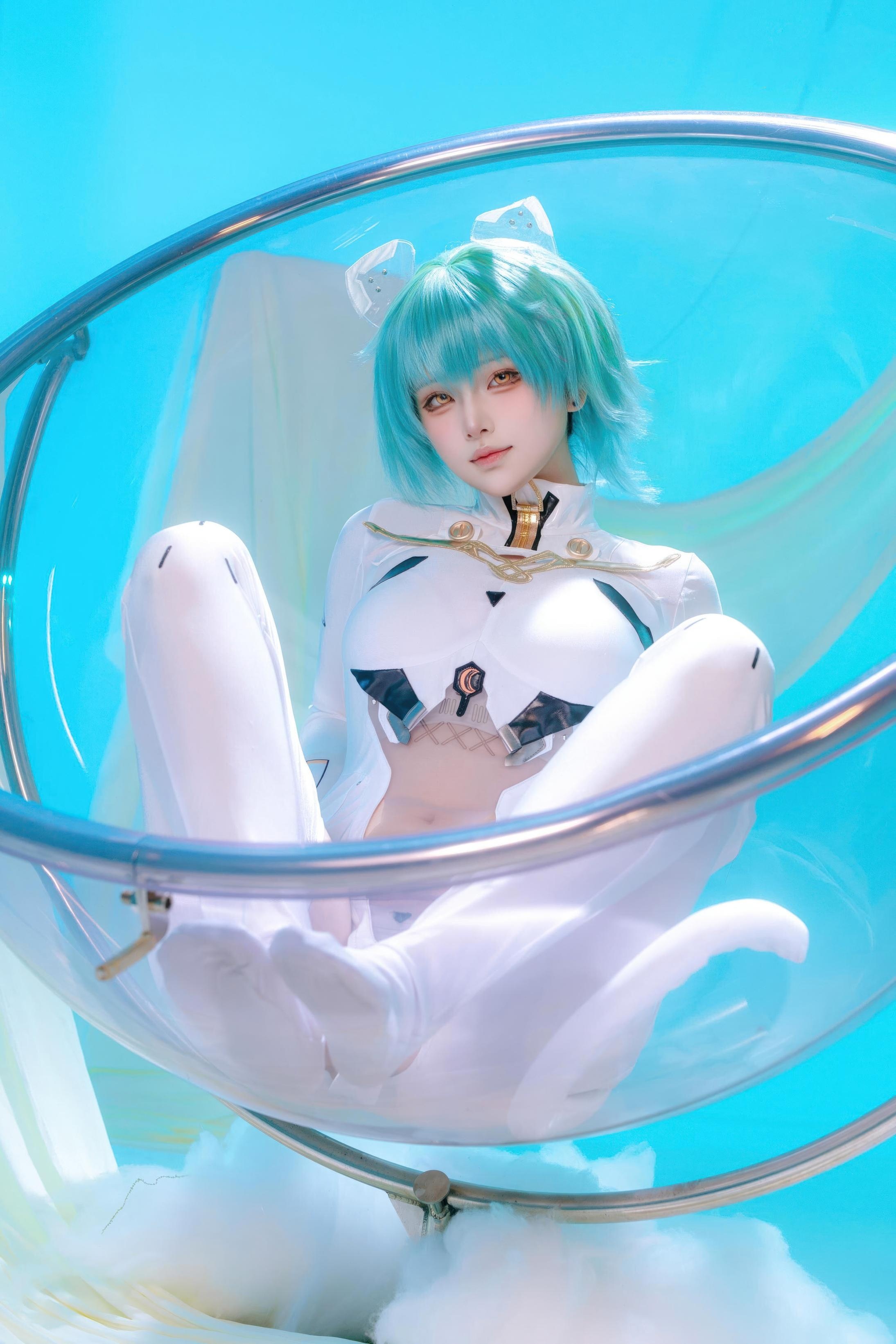 【Cosplay】屿魚 - 碧藍航線 納希莫夫·海軍上將：藍綠短髮白色緊身衣 巨乳美腿還原 45P