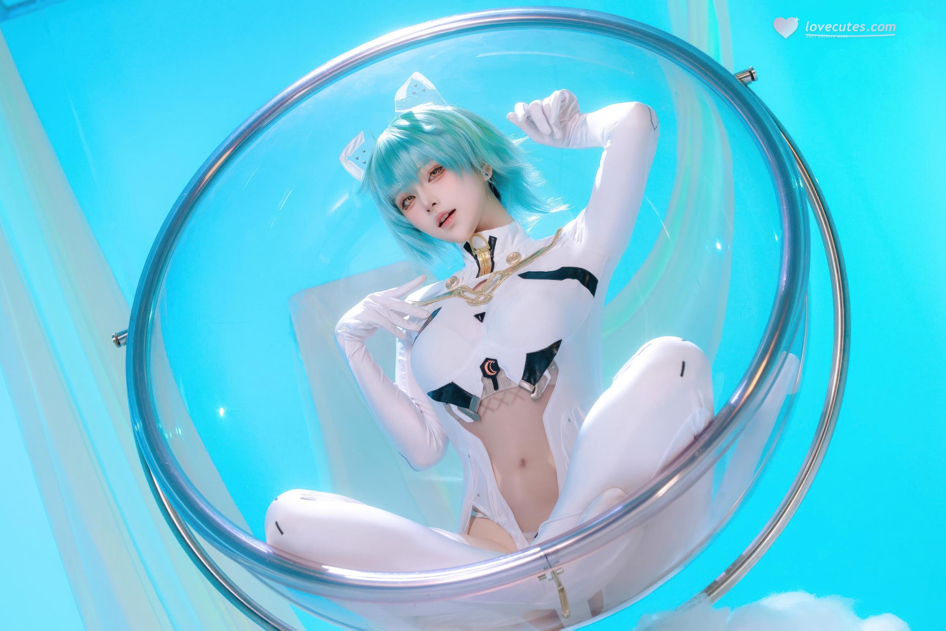 '[cosplay] 屿鱼 - 碧蓝航线 Na-xi-mô-phu·Hải quân thượng tướng: Tóc ngắn xanh lam, bodysuit trắng, vòng một quyến rũ, chân dài 45P'