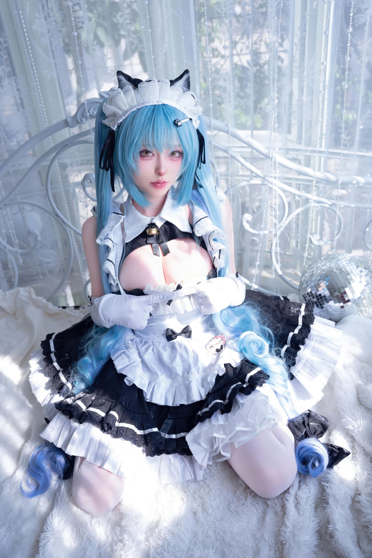 [Cosplay] Shimizu Yuno - Nikke Goddess of Victory Plavati: Blue-Haired Cat-Eared Maid with Sheer Stockings, 85P1V