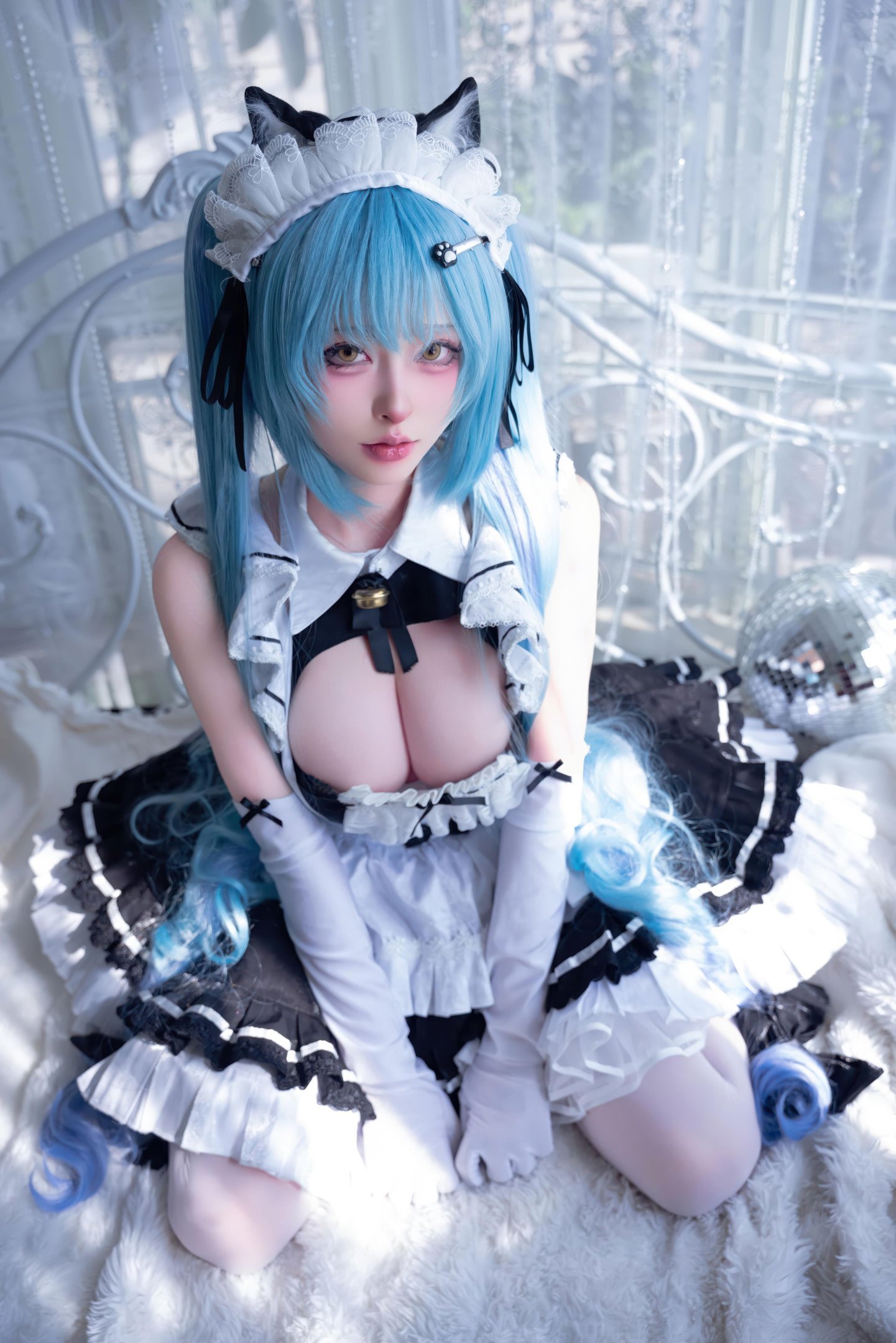 [Cosplay] Shimizu Yuno - Nikke Goddess of Victory Plavati: Blue-Haired Cat-Eared Maid with Sheer Stockings, 85P1V
