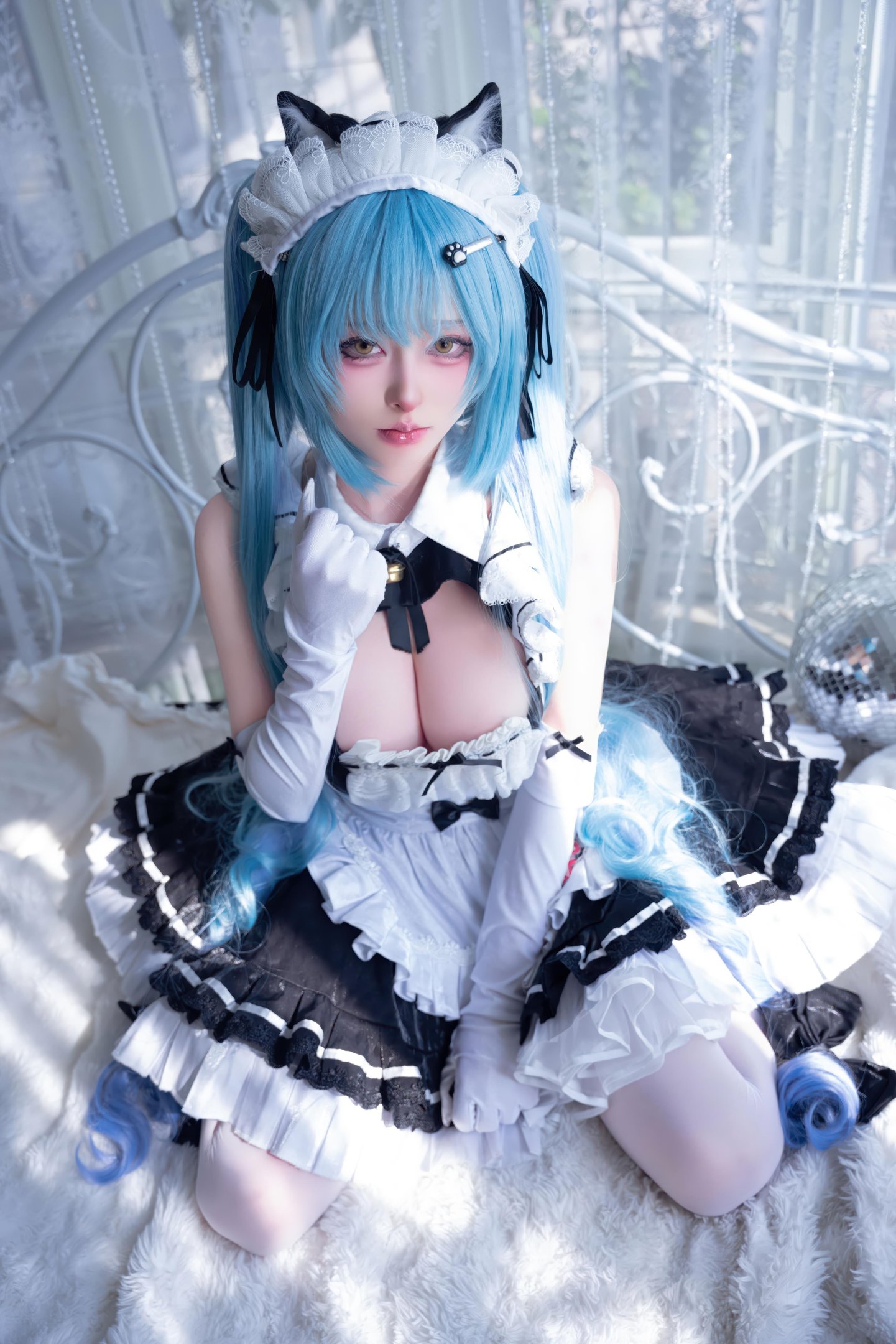 [Cosplay] Shimizu Yuno - Nikke Goddess of Victory Plavati: Blue-Haired Cat-Eared Maid with Sheer Stockings, 85P1V