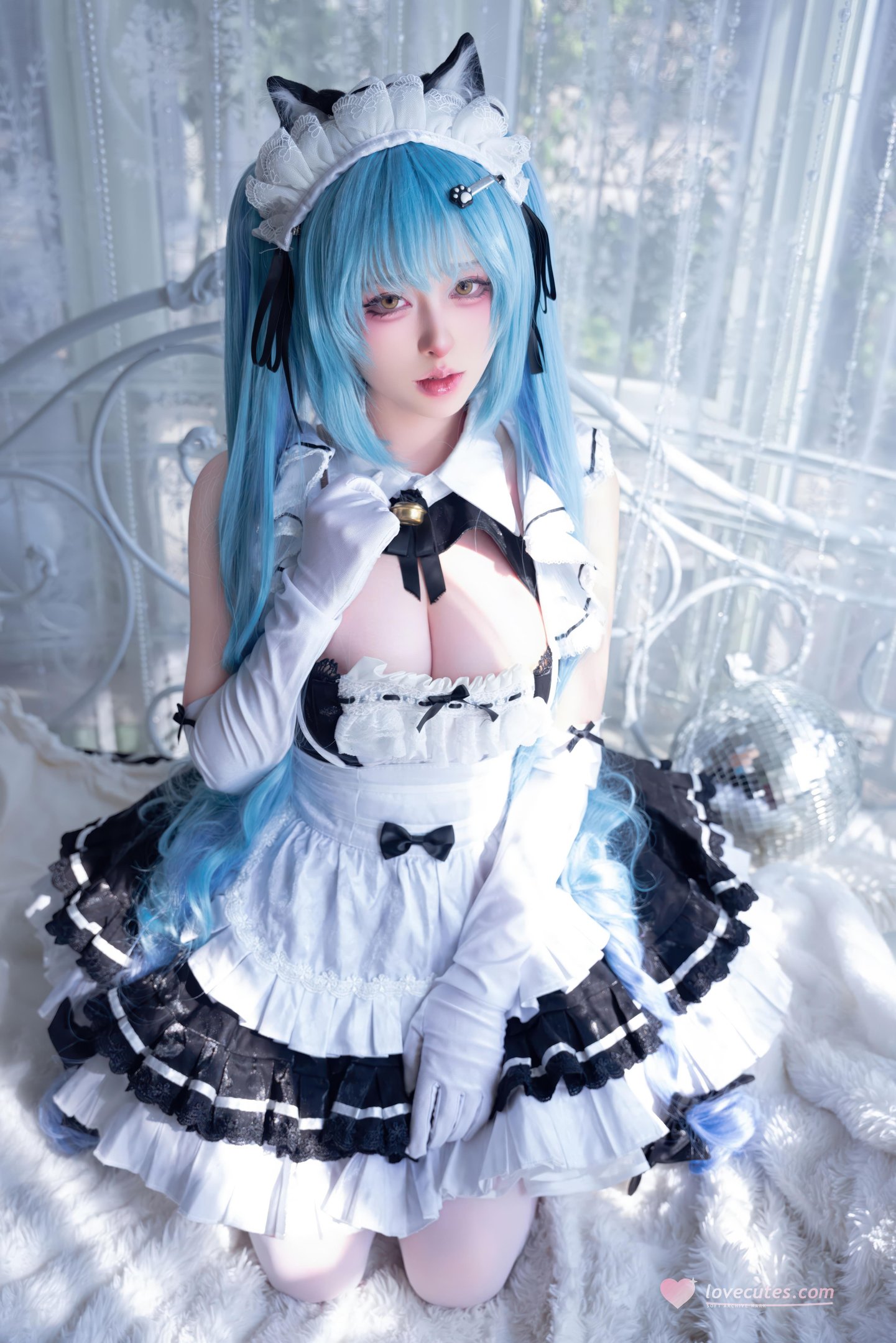 [Cosplay] Shimizu Yuno - Nikke Goddess of Victory Plavati: Blue-Haired Cat-Eared Maid with Sheer Stockings, 85P1V