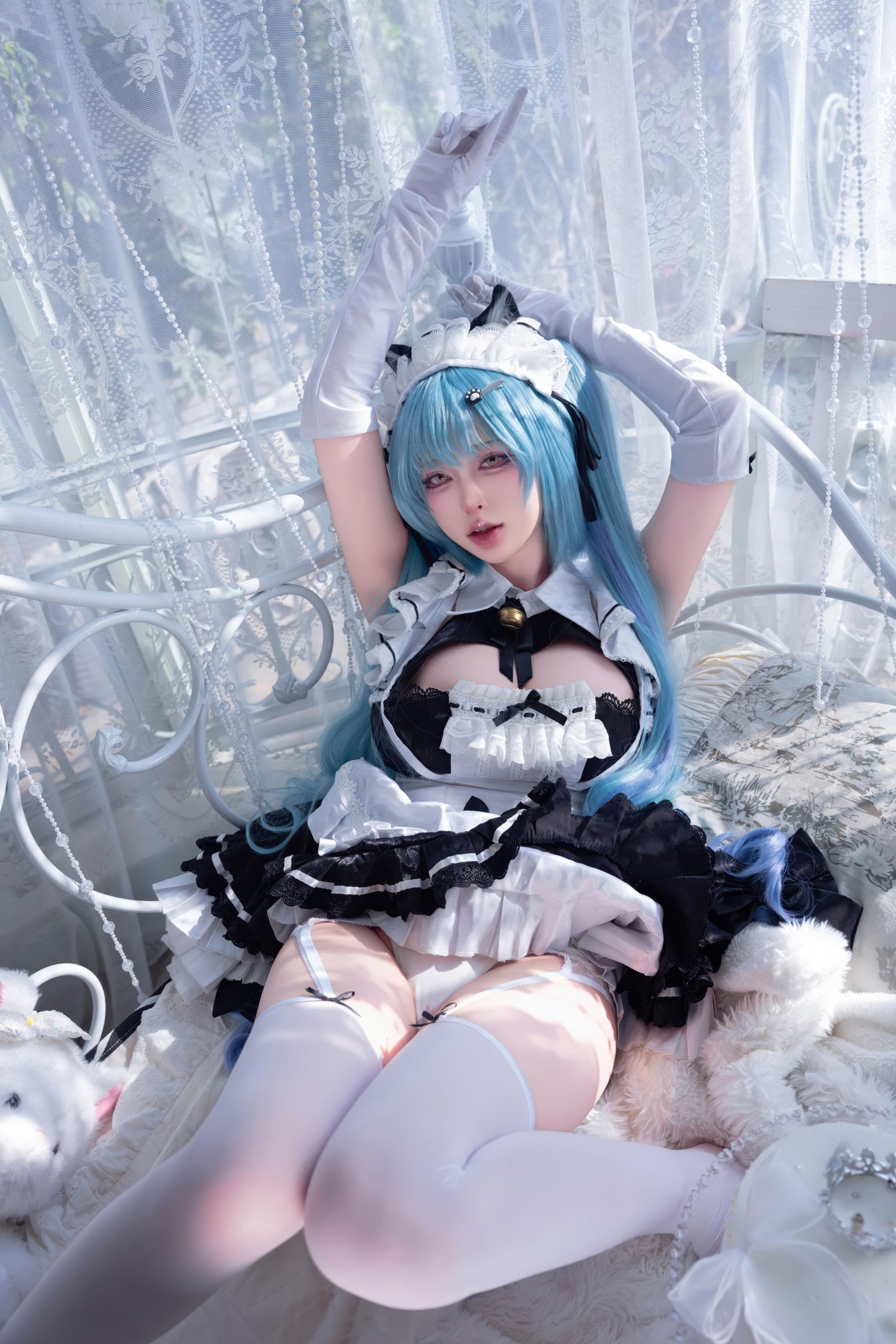 [Cosplay] Shimizu Yuno - Nikke Goddess of Victory Plavati: Blue-Haired Cat-Eared Maid with Sheer Stockings, 85P1V