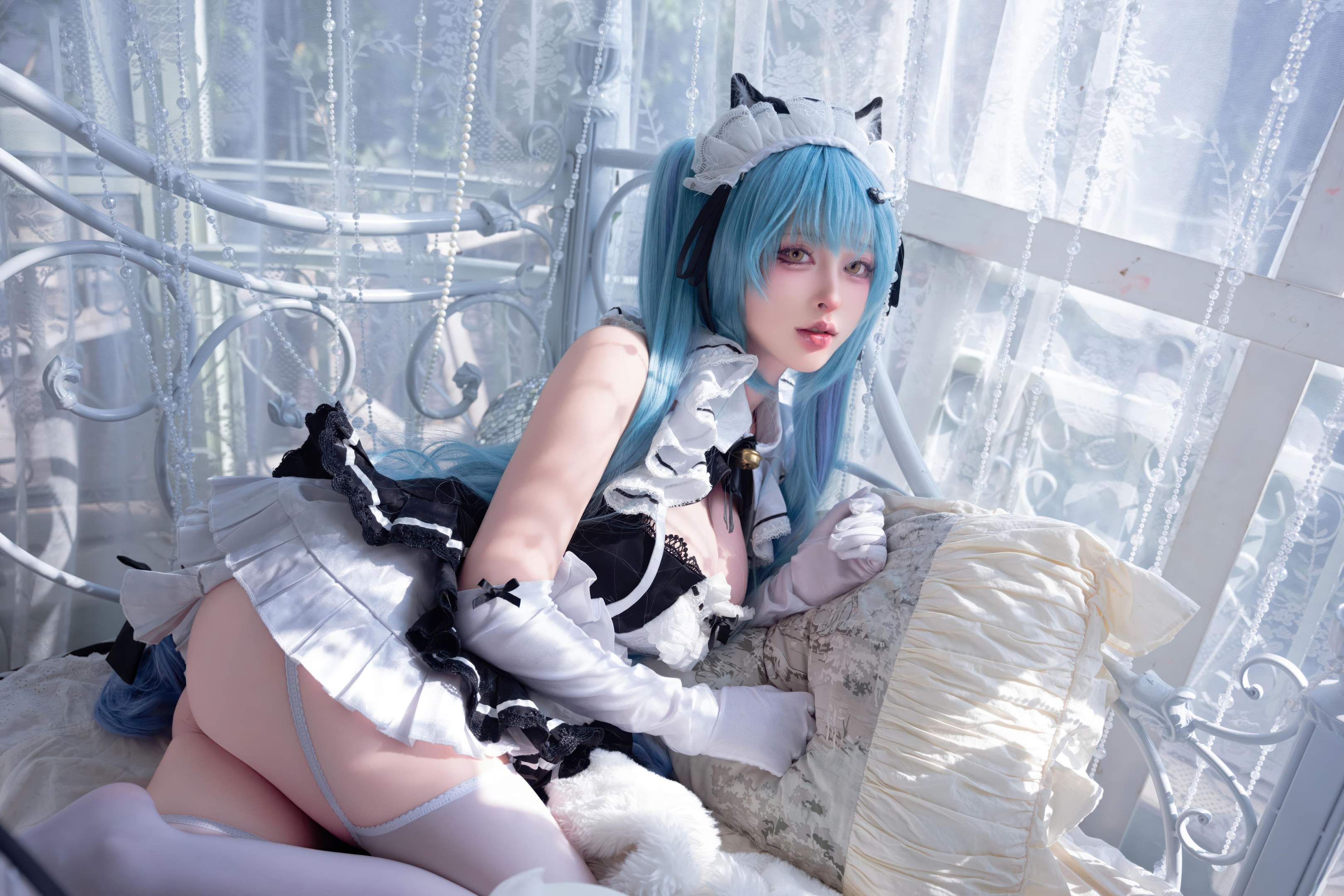 [Cosplay] Shimizu Yuno - Nikke Goddess of Victory Plavati: Blue-Haired Cat-Eared Maid with Sheer Stockings, 85P1V