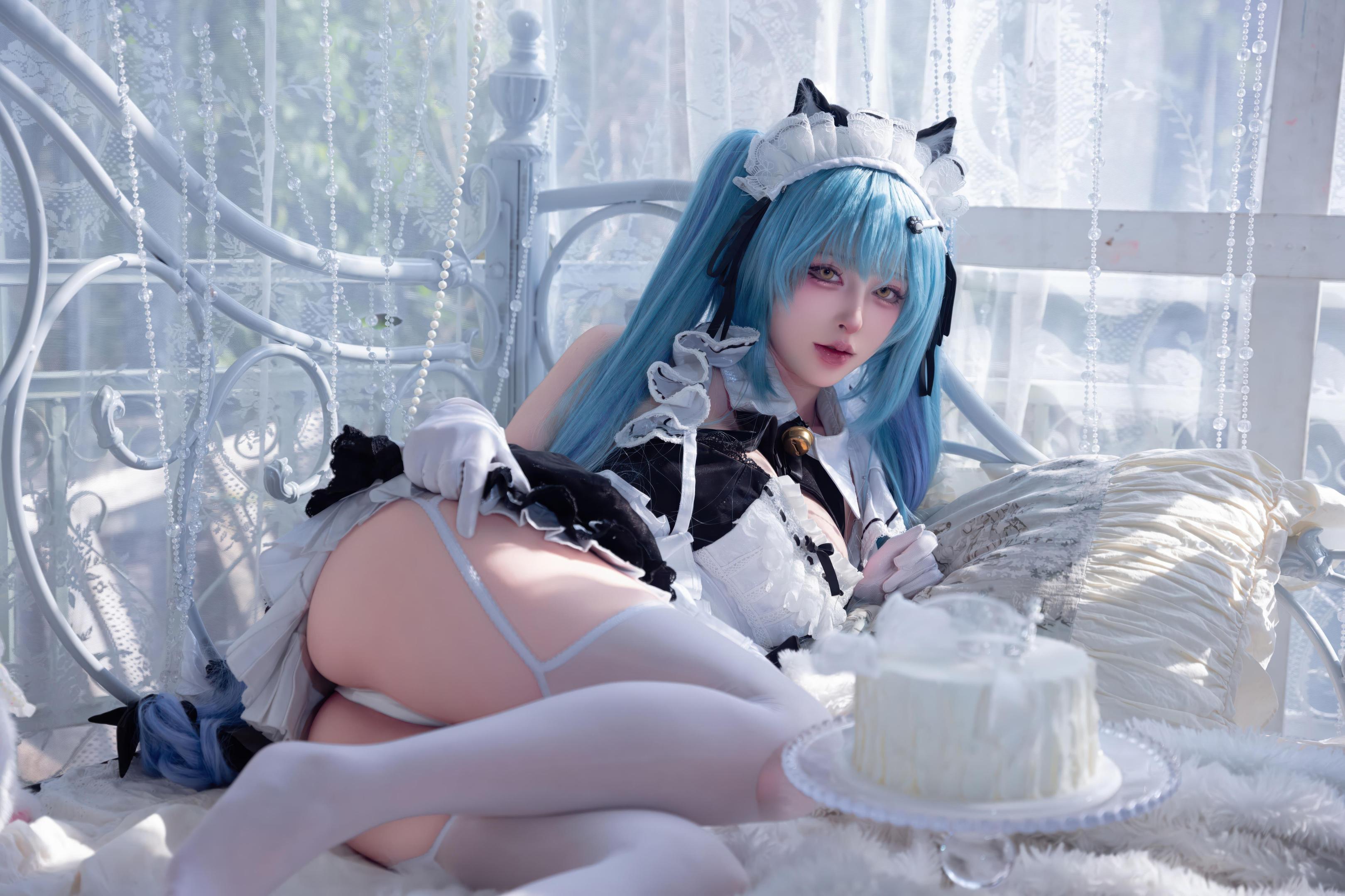 [Cosplay] Shimizu Yuno - Nikke Goddess of Victory Plavati: Blue-Haired Cat-Eared Maid with Sheer Stockings, 85P1V