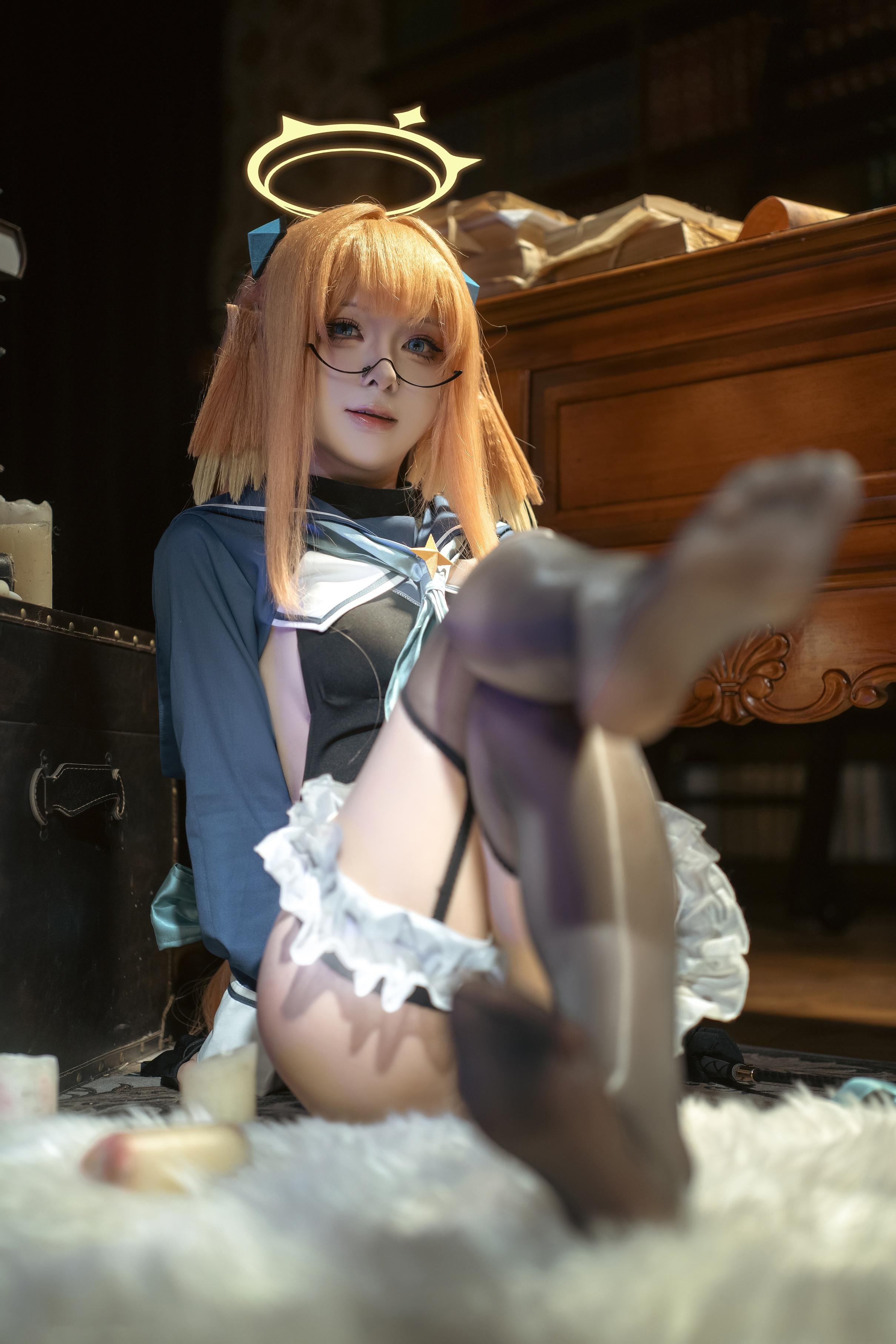【コスプレ】矢量魚 - 蔚蓝档案 志美子：眼鏡光環図書館 黒スト高スリット露臀再現 50P