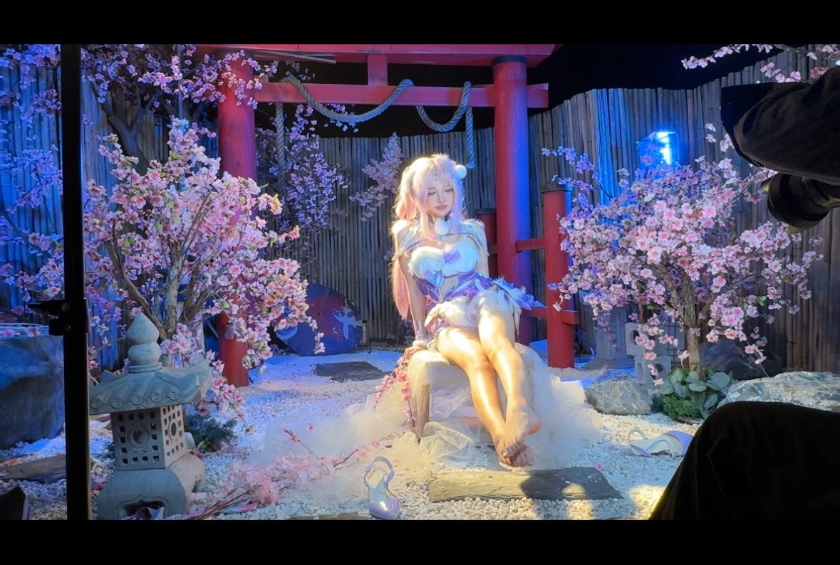 [คอสเพลย์] 阿薰kaOri - 永劫无间 殷紫萍: ชุดซากุระผมชมพูเผยจุดลับ ขนาดใหญ่ 61P1V