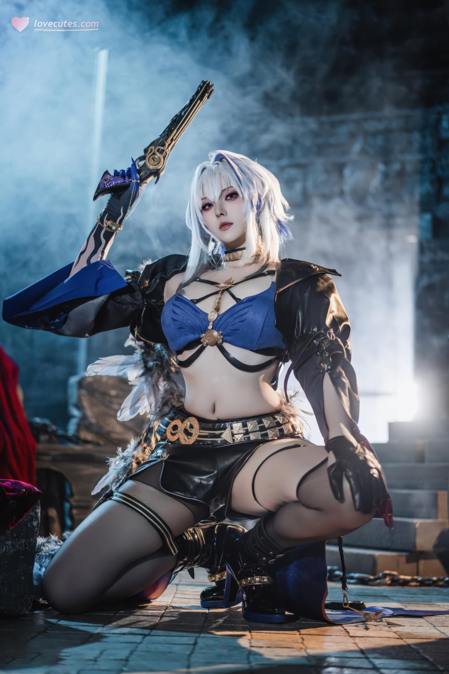 「[コスプレ] 夏夏子 - 鳴潮 嘉贝莉娜：ブルーブラック戦損黒スト高スリット露臀大尺度再現 75P」