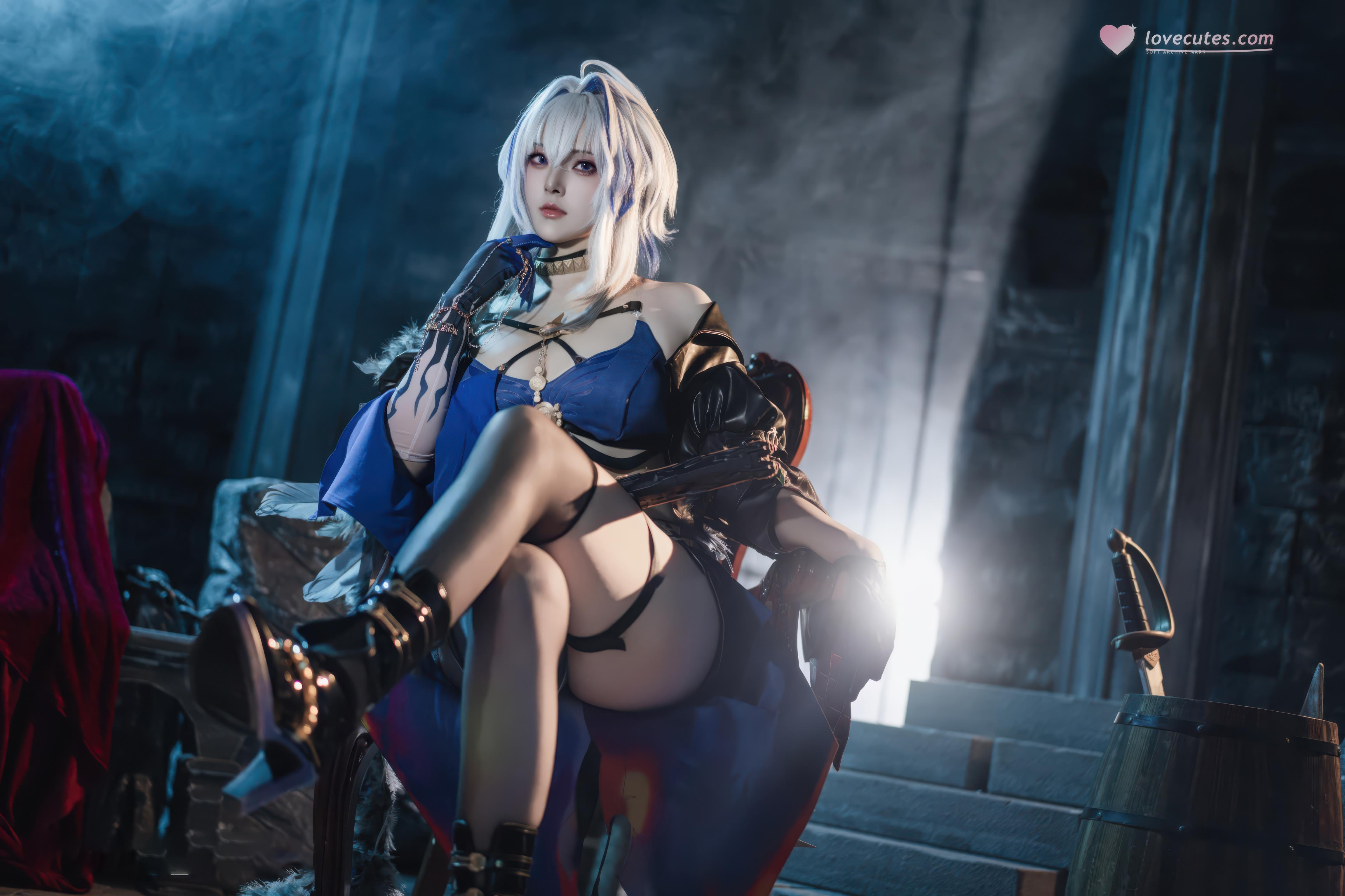 「[コスプレ] 夏夏子 - 鳴潮 嘉贝莉娜：ブルーブラック戦損黒スト高スリット露臀大尺度再現 75P」