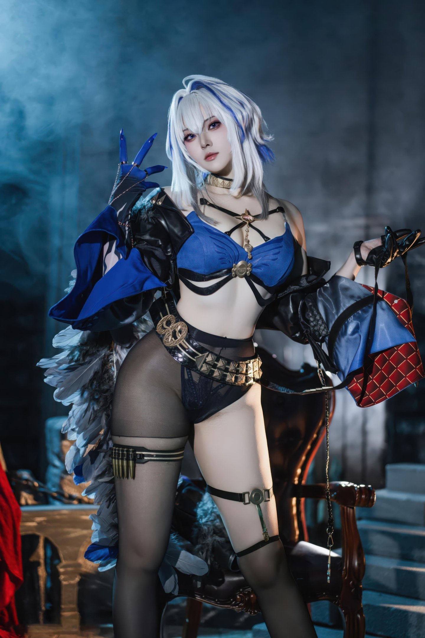 '[cosplay] Natsuko夏夏子 - Ninh Triều Gia Bội Lâm: Đen Xanh Chiến Thương, Tất Đen Cao Đùi Khỏa Thân 75P'
