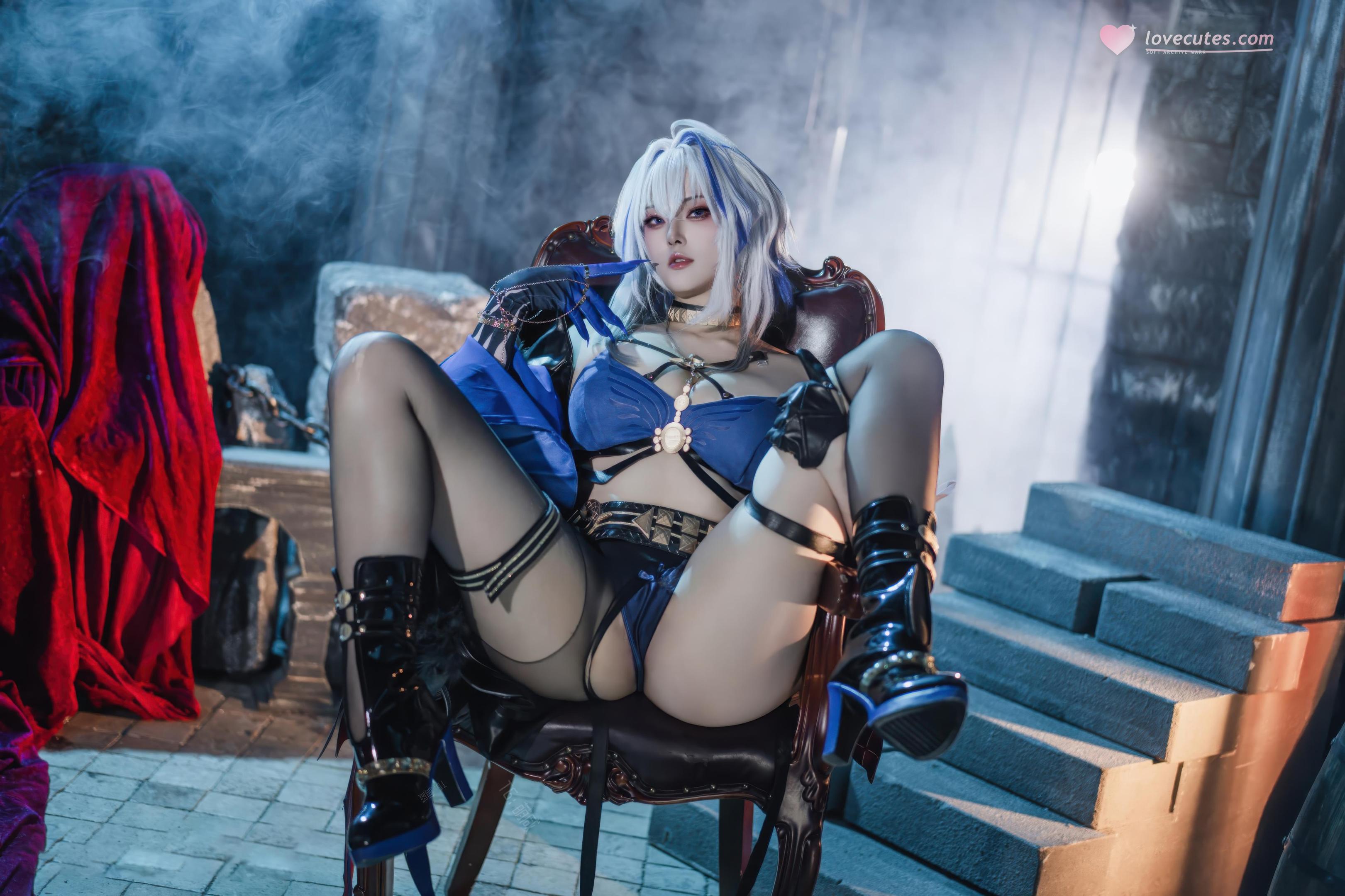 「[コスプレ] 夏夏子 - 鳴潮 嘉贝莉娜：ブルーブラック戦損黒スト高スリット露臀大尺度再現 75P」