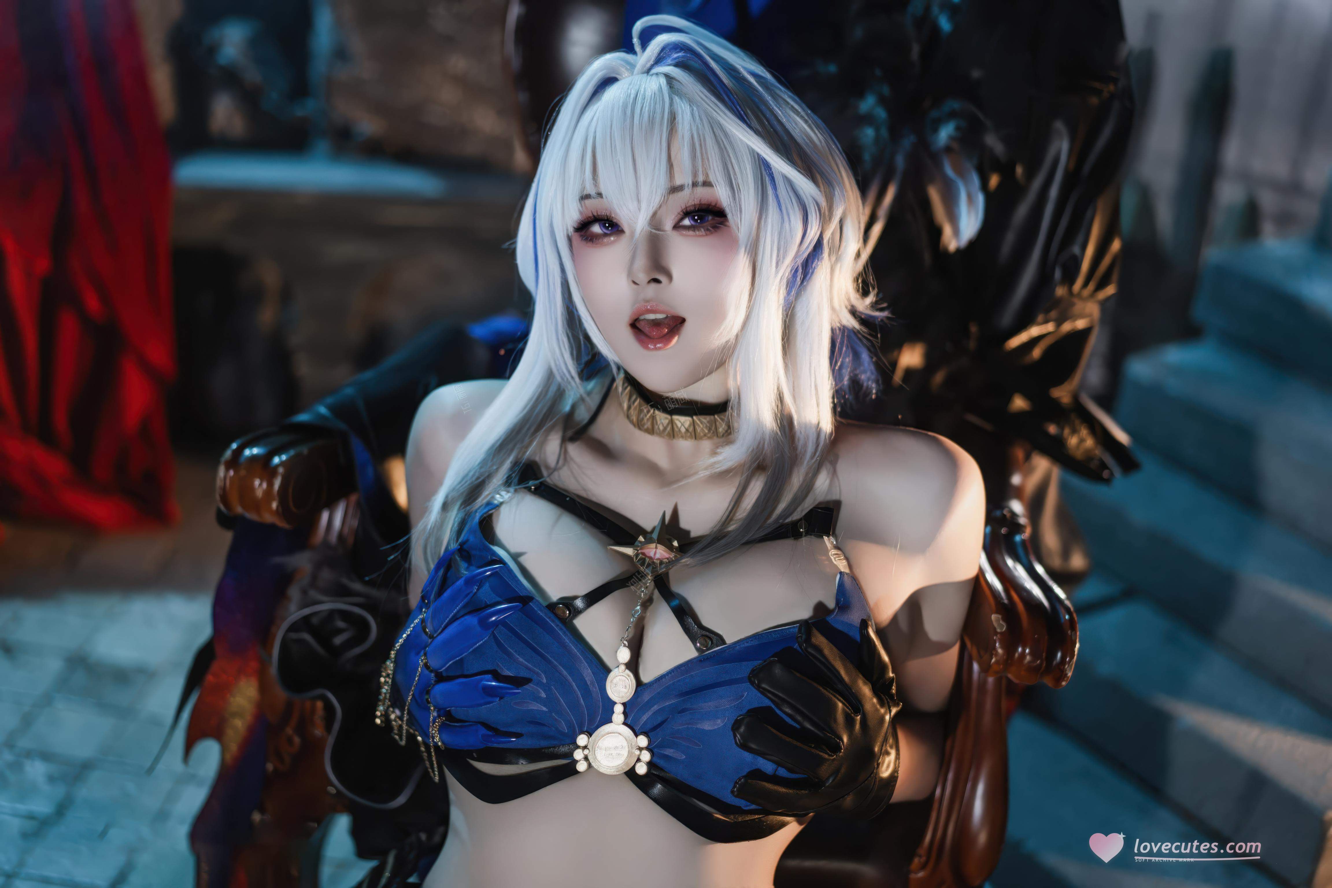 「[コスプレ] 夏夏子 - 鳴潮 嘉贝莉娜：ブルーブラック戦損黒スト高スリット露臀大尺度再現 75P」