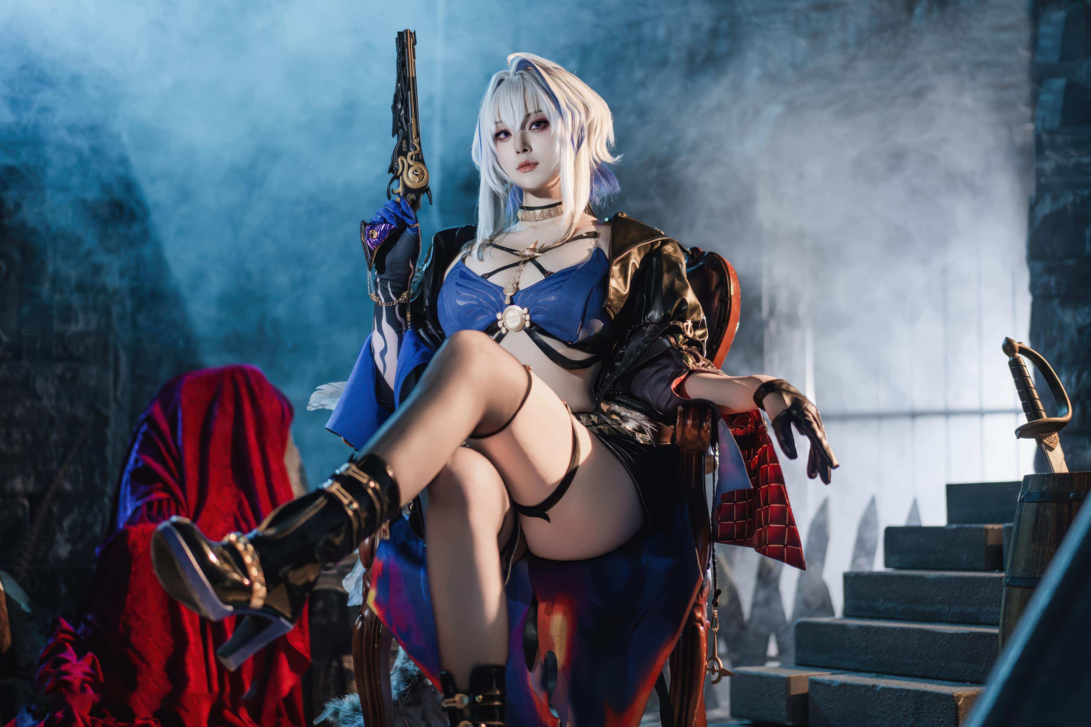 「[コスプレ] 夏夏子 - 鳴潮 嘉贝莉娜：ブルーブラック戦損黒スト高スリット露臀大尺度再現 75P」