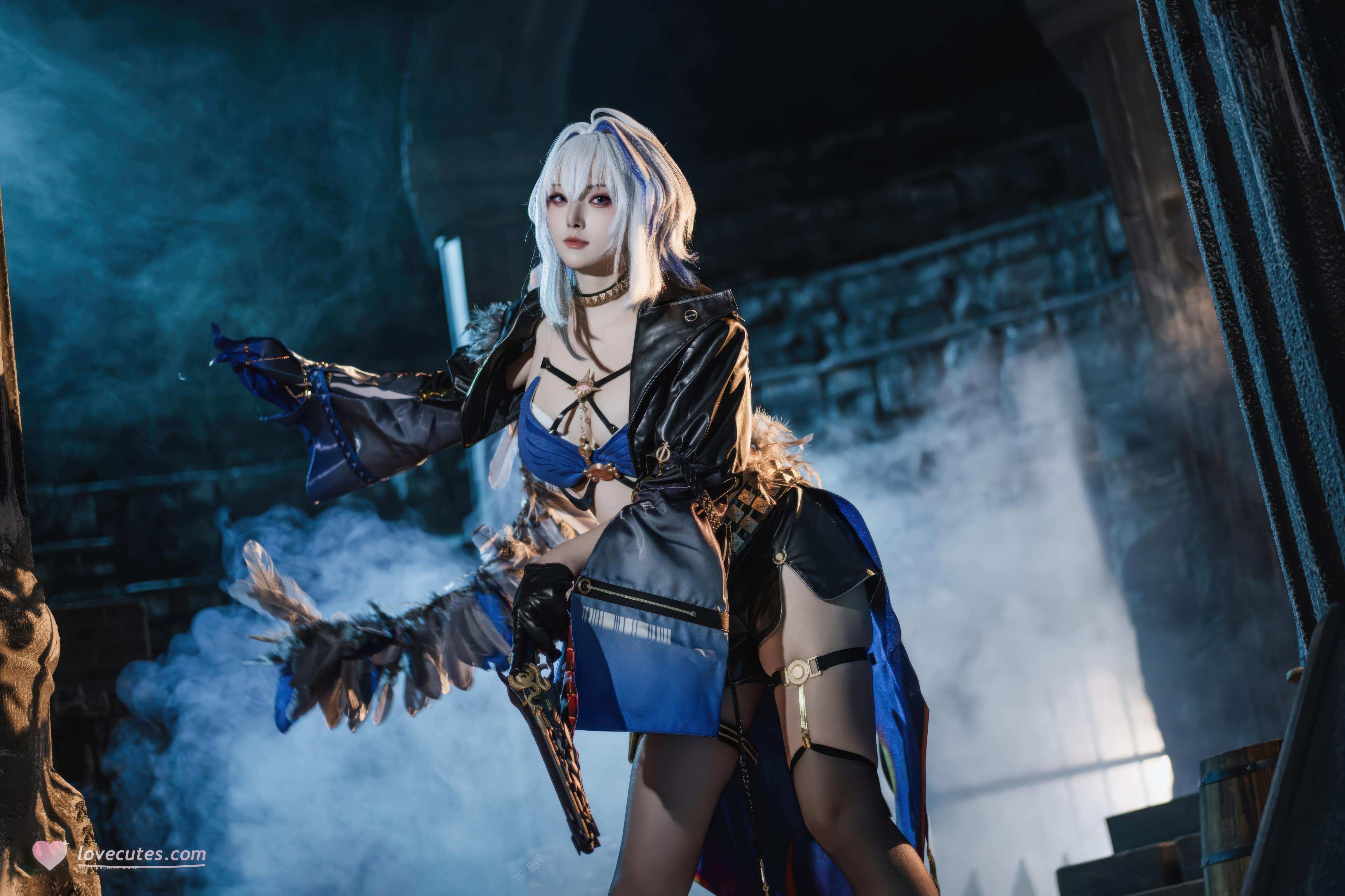 「[コスプレ] 夏夏子 - 鳴潮 嘉贝莉娜：ブルーブラック戦損黒スト高スリット露臀大尺度再現 75P」