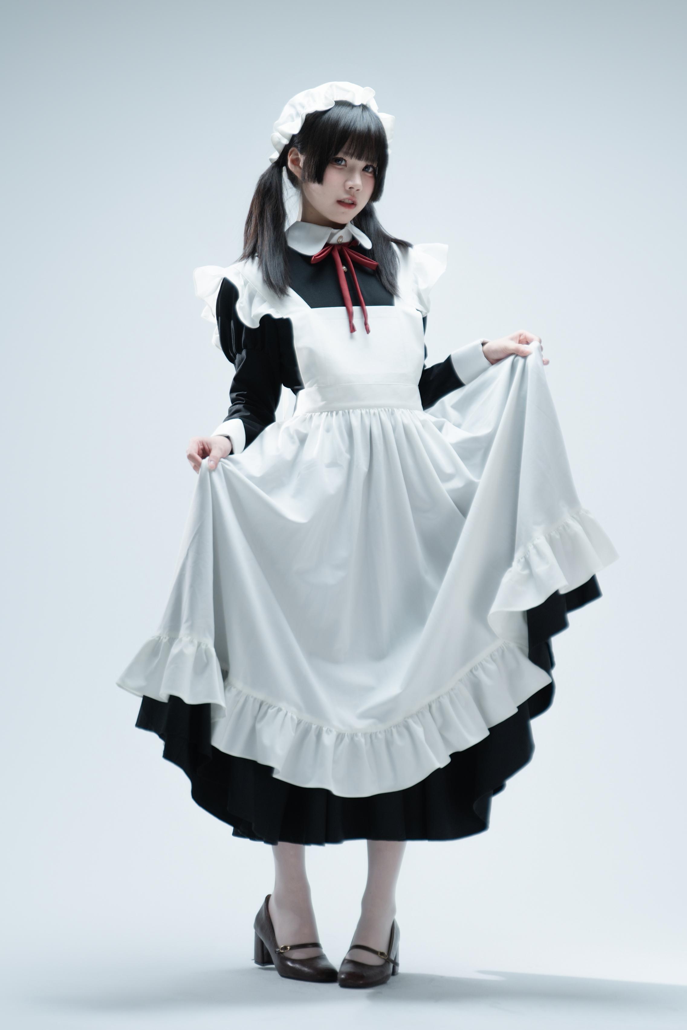 [Photos] Nagi Shimizu - Tsundere Maid's Guide: Black Twin-Tail Maid Outfit, Stunning Legs, 106P