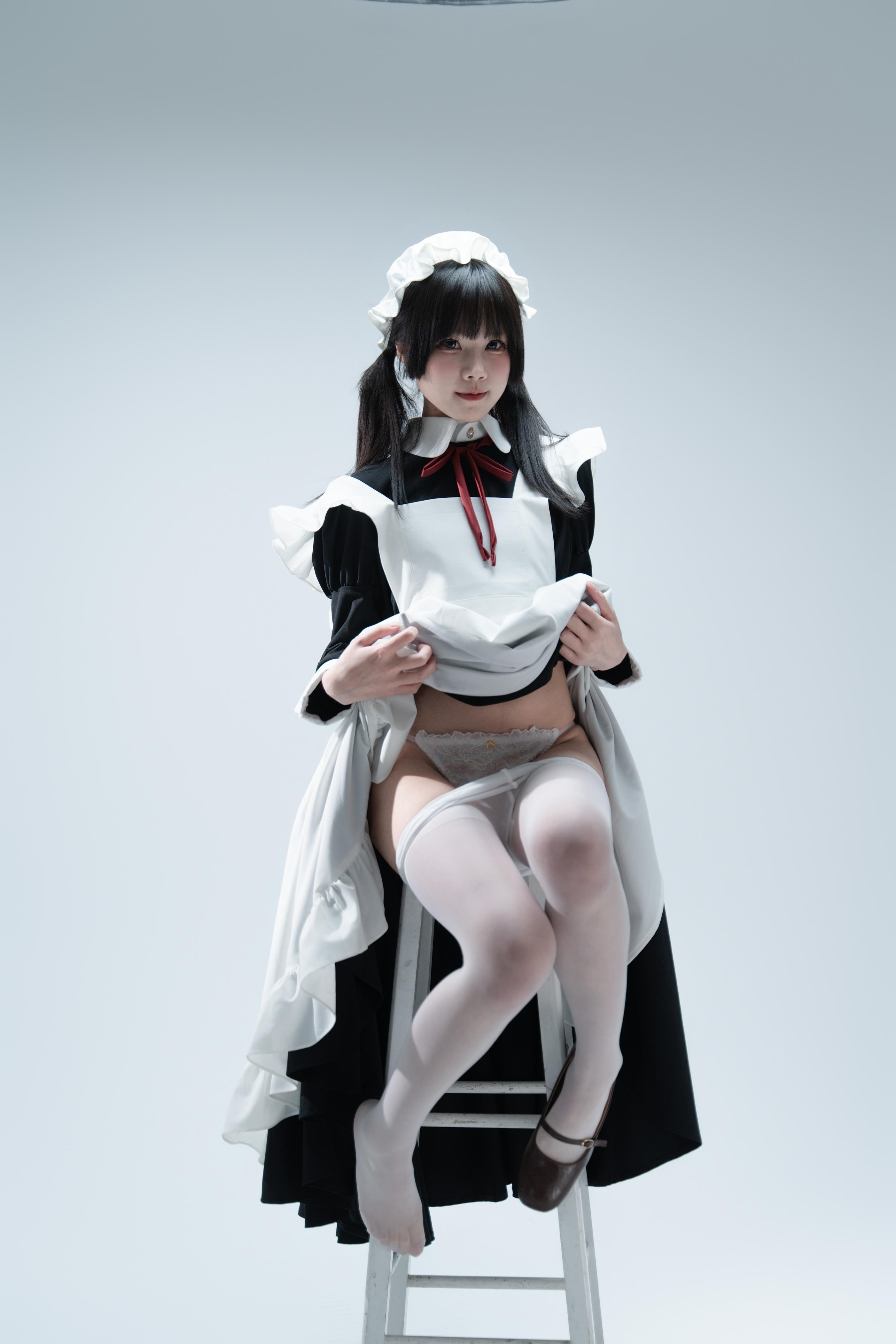 [Photos] Nagi Shimizu - Tsundere Maid's Guide: Black Twin-Tail Maid Outfit, Stunning Legs, 106P