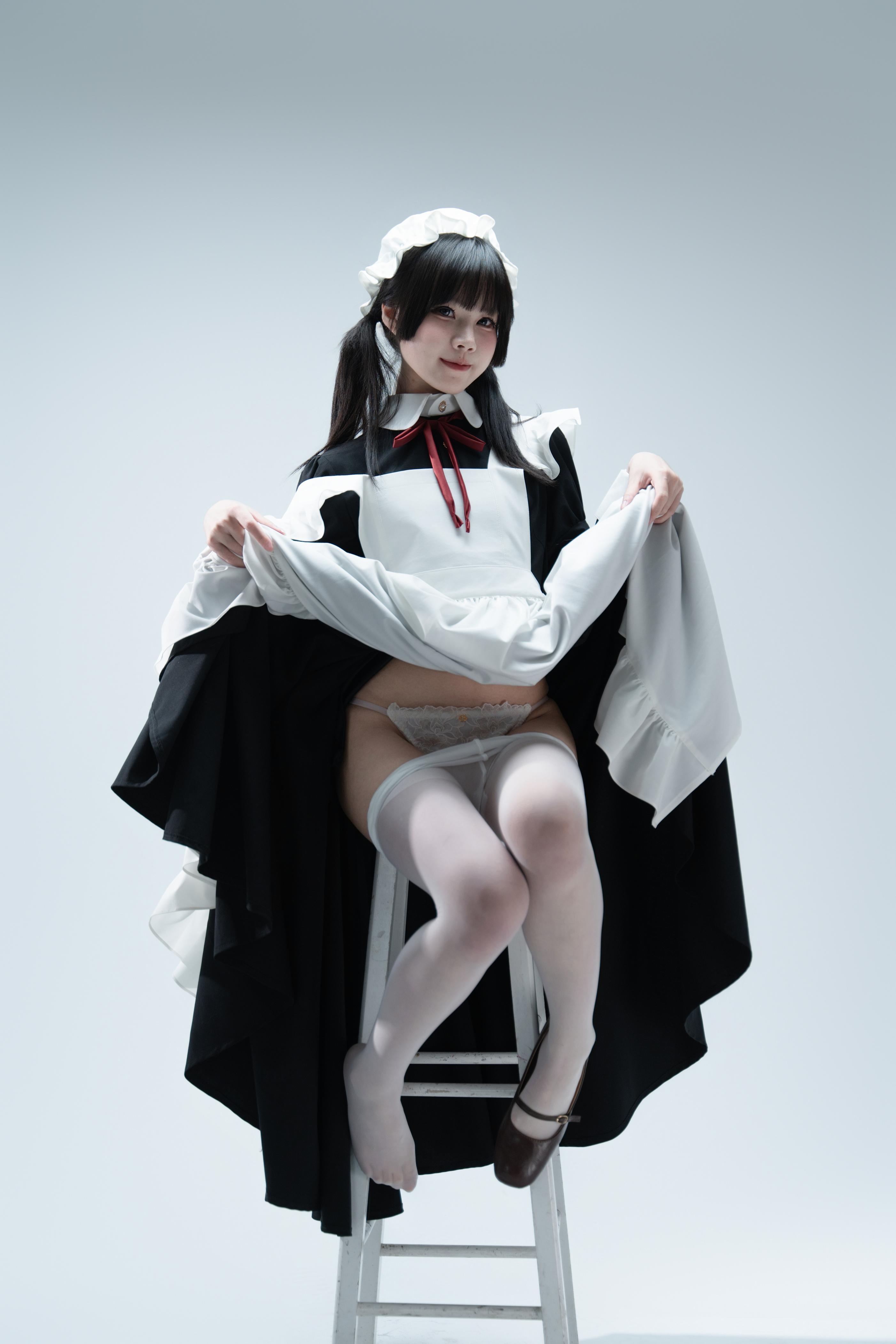 [Photos] Nagi Shimizu - Tsundere Maid's Guide: Black Twin-Tail Maid Outfit, Stunning Legs, 106P