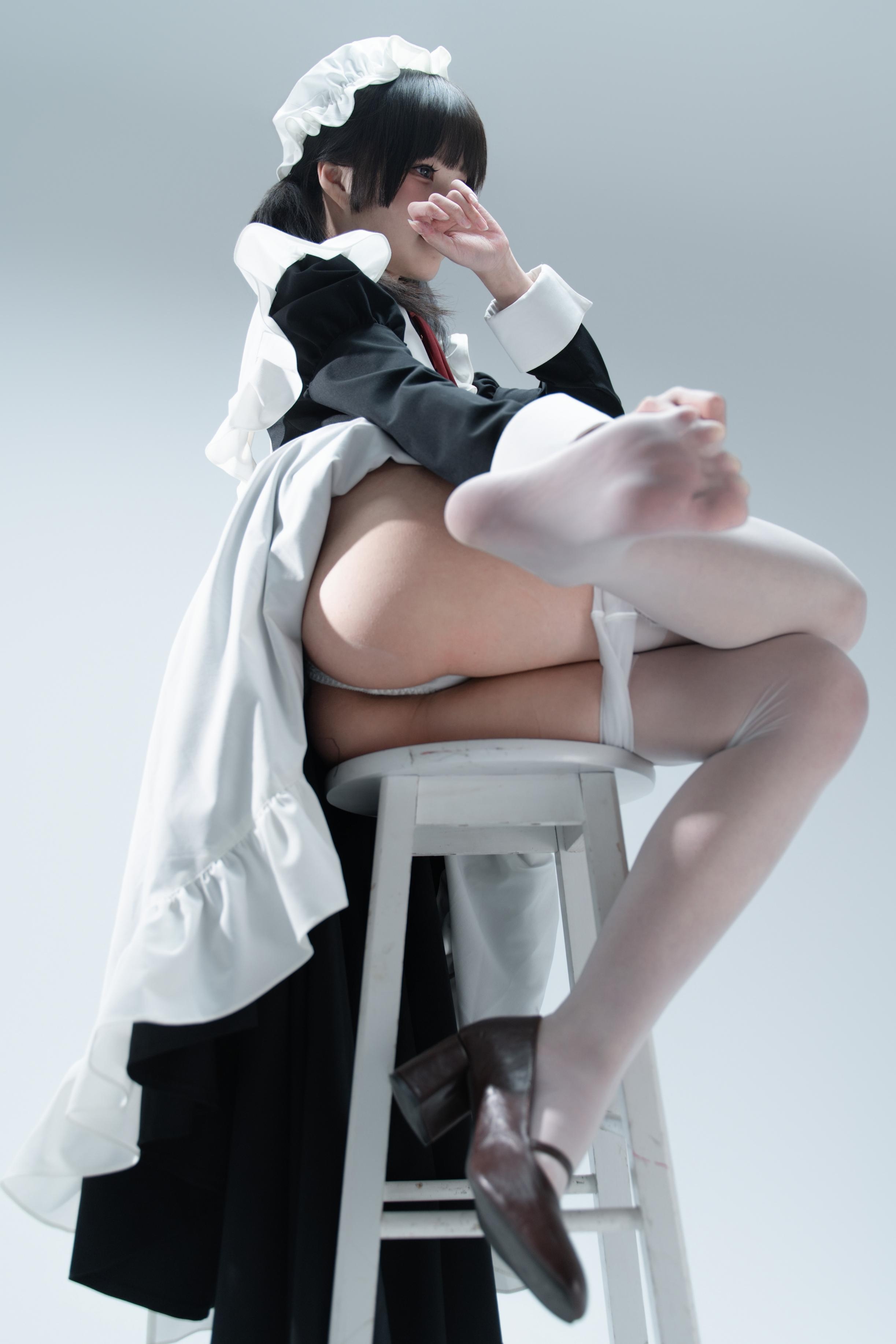 [Photos] Nagi Shimizu - Tsundere Maid's Guide: Black Twin-Tail Maid Outfit, Stunning Legs, 106P