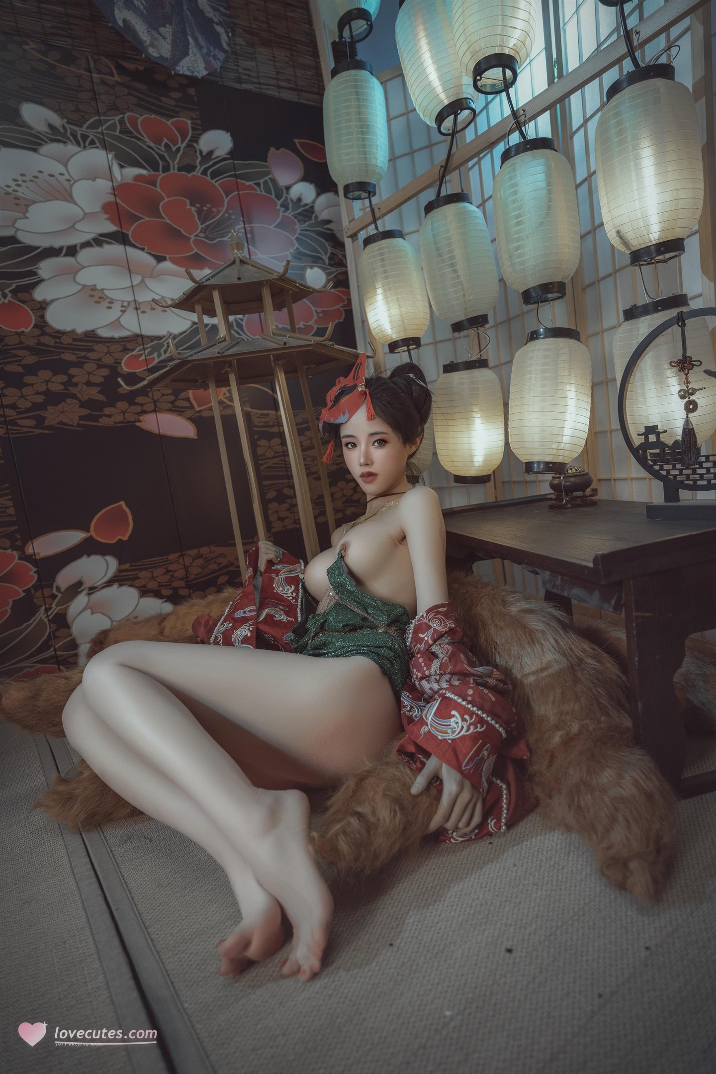 [Ảnh] Titanium TiTi - Thanh Khâu Xích Hồ: Phong Cách Cổ Điển, Để Vai, Thấp Ngực, Chân Dài, Ngực Đẹp 64P