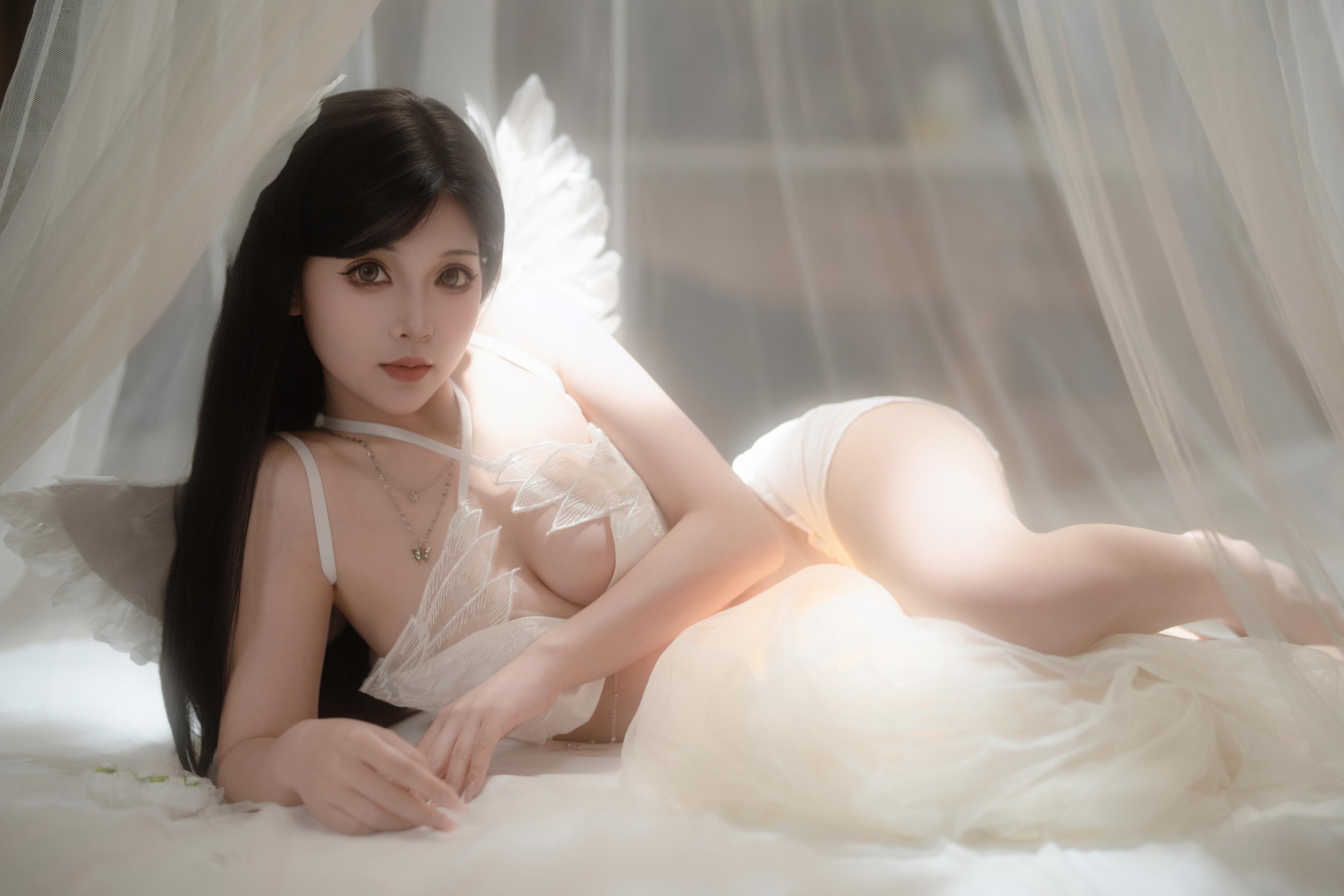 [Private] Bangni - Angel: White Lace Lingerie with Angel Wings, White Tiger Exposed Thighs 81P4V